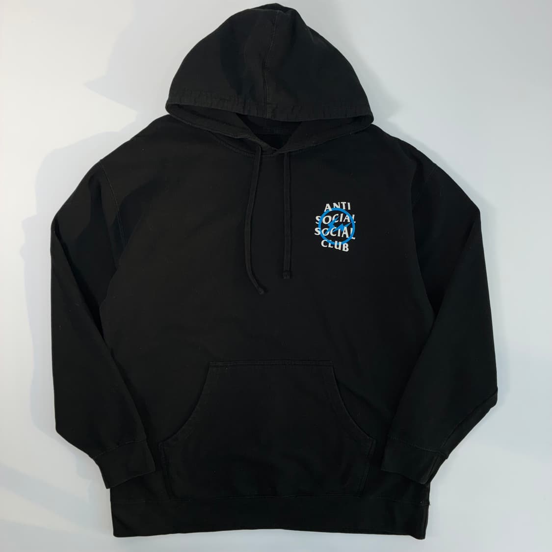 안티 소셜소셜 클럽 X 프라그먼트 블랙 후드티  상품이미지3