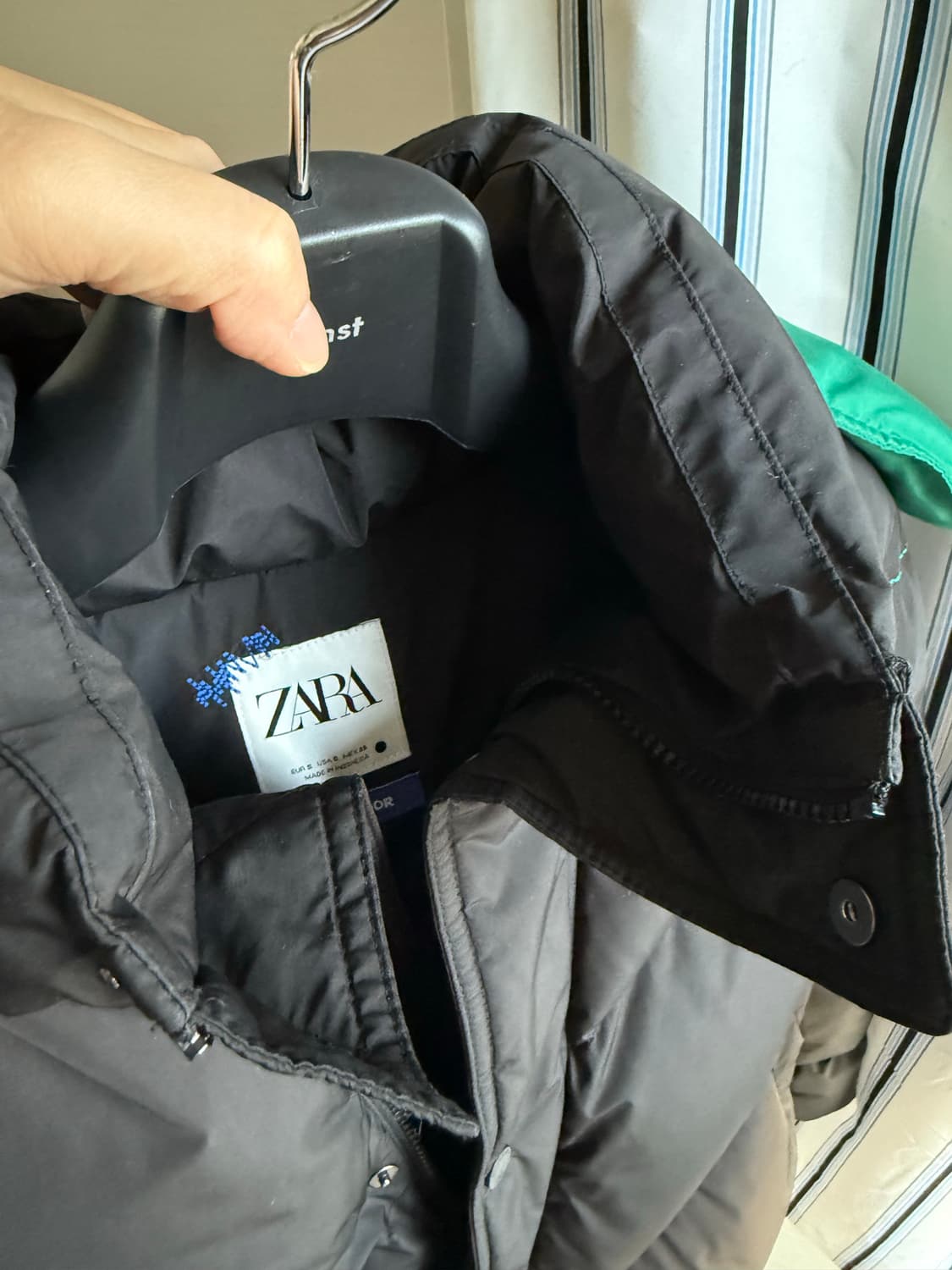 자라 X 아더에러 콜라보 패딩 S사이즈 상품이미지4