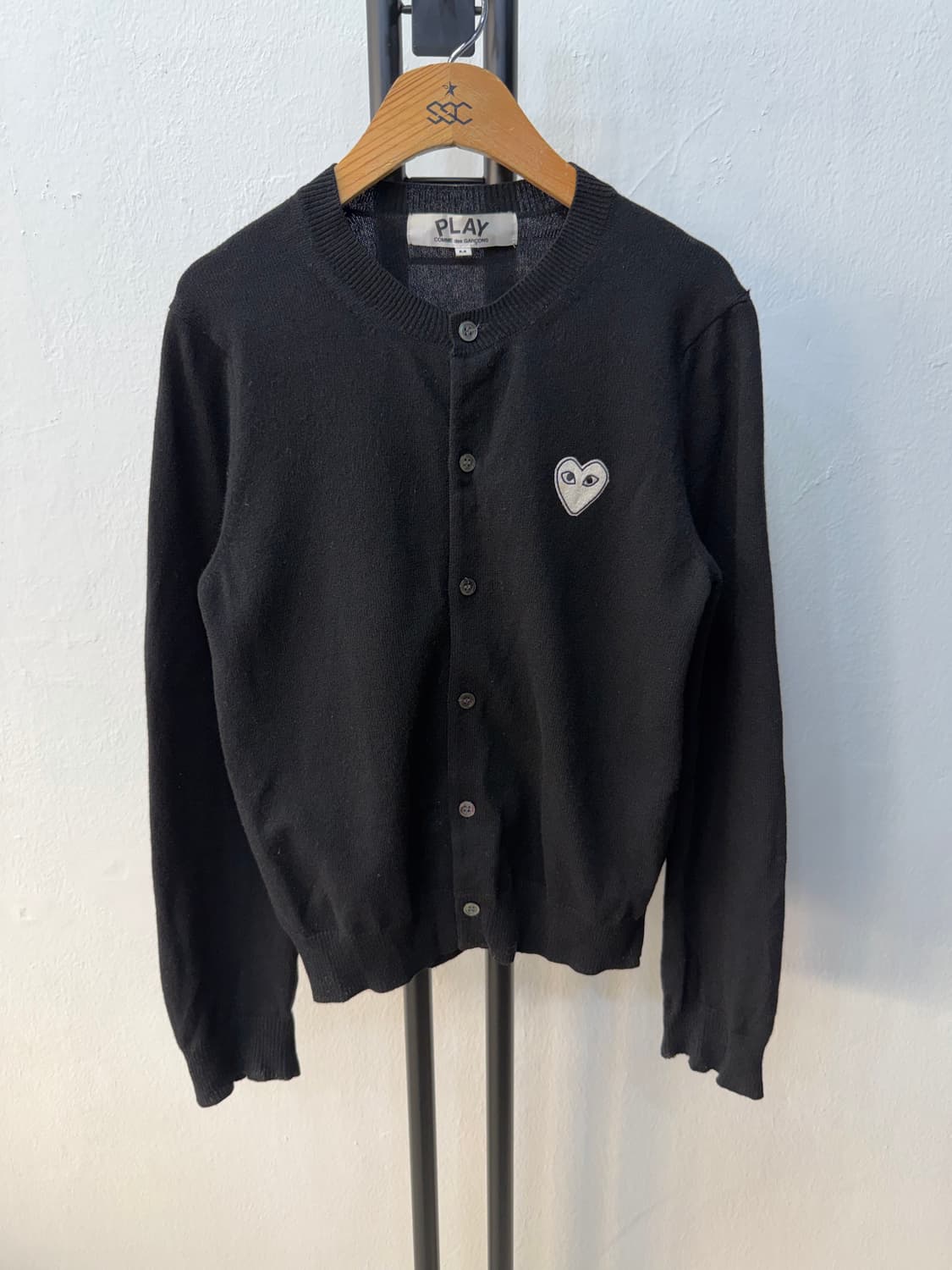 정품) 꼼데가르송 여성 블랙 하트 가디건 M 상품이미지1