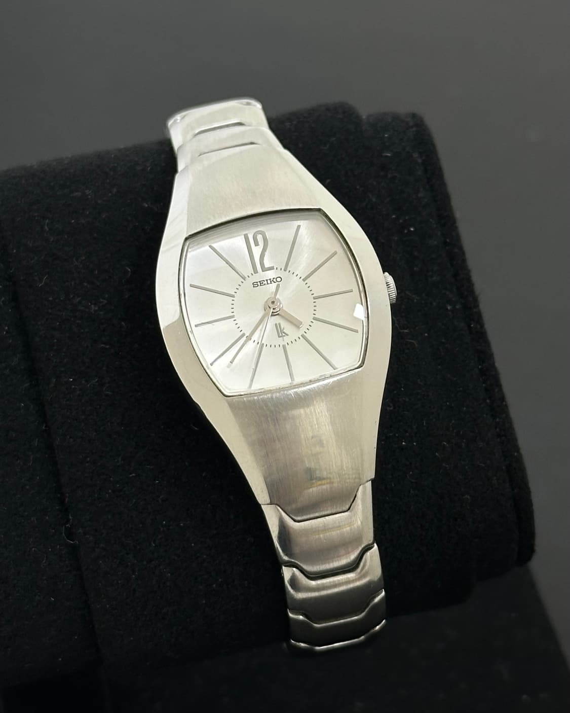 세이코 루키아 화이트 다이얼 쿼츠 시계 상품이미지1