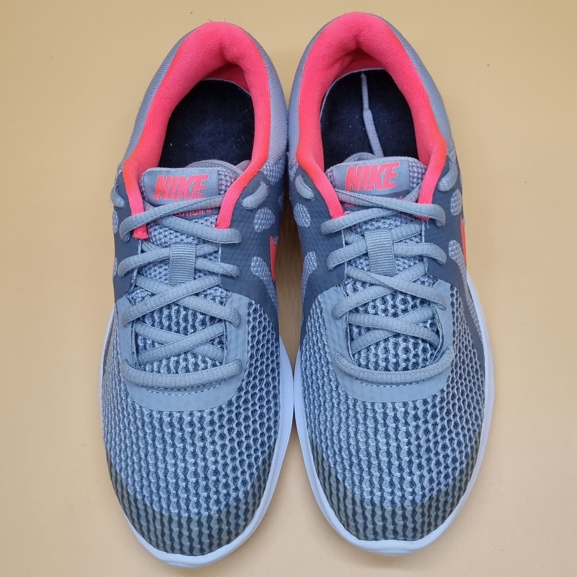 나이키 레볼루션4 여성운동화230. 상품이미지2