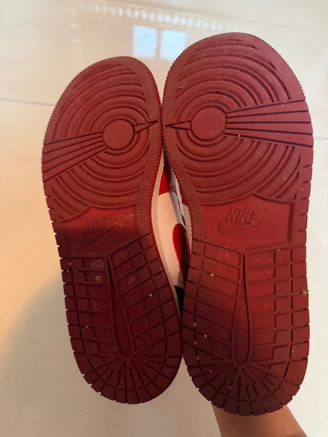 조던 1 로우 화이트 짐레드 블랙 상품이미지3