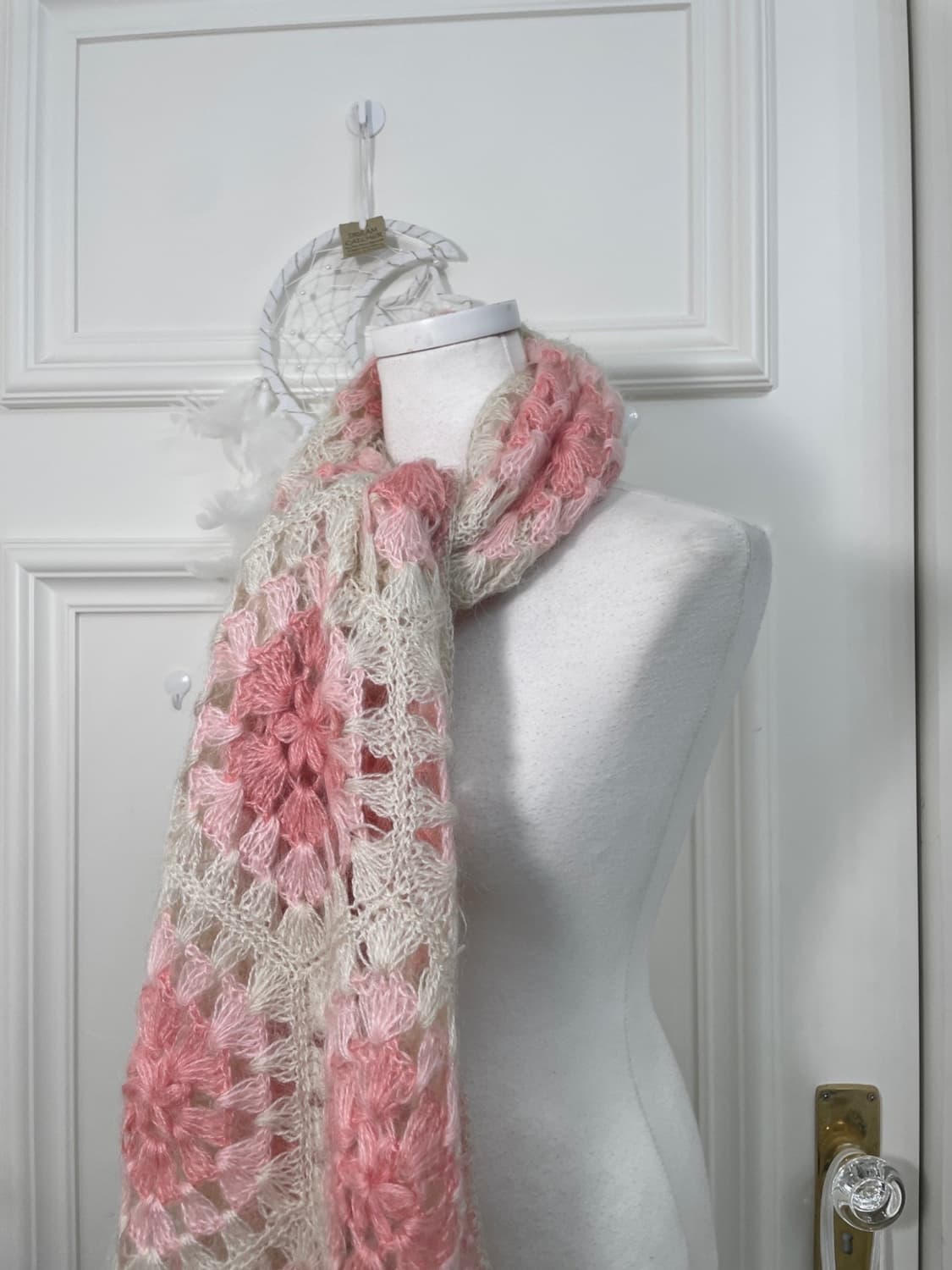 coral ivory flower motif muffler 상품이미지3