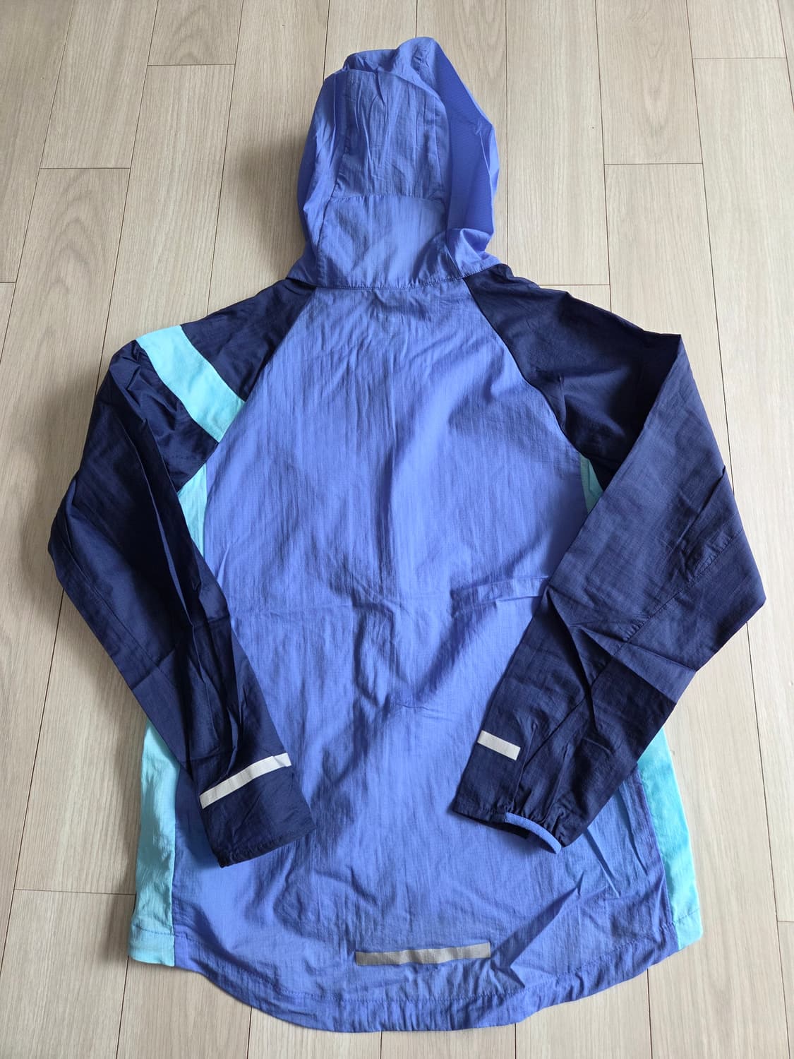 나이키 초경량 바람막이 10-12세  상품이미지4