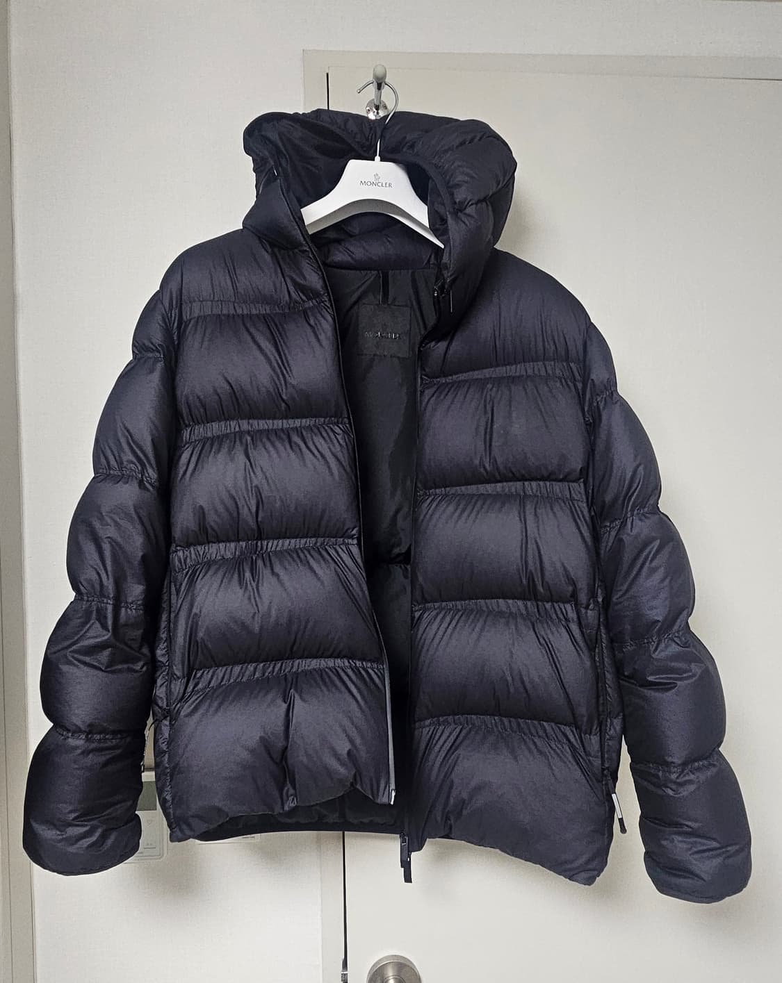 4)몽클레어 masac 블랙 패딩 상품이미지3