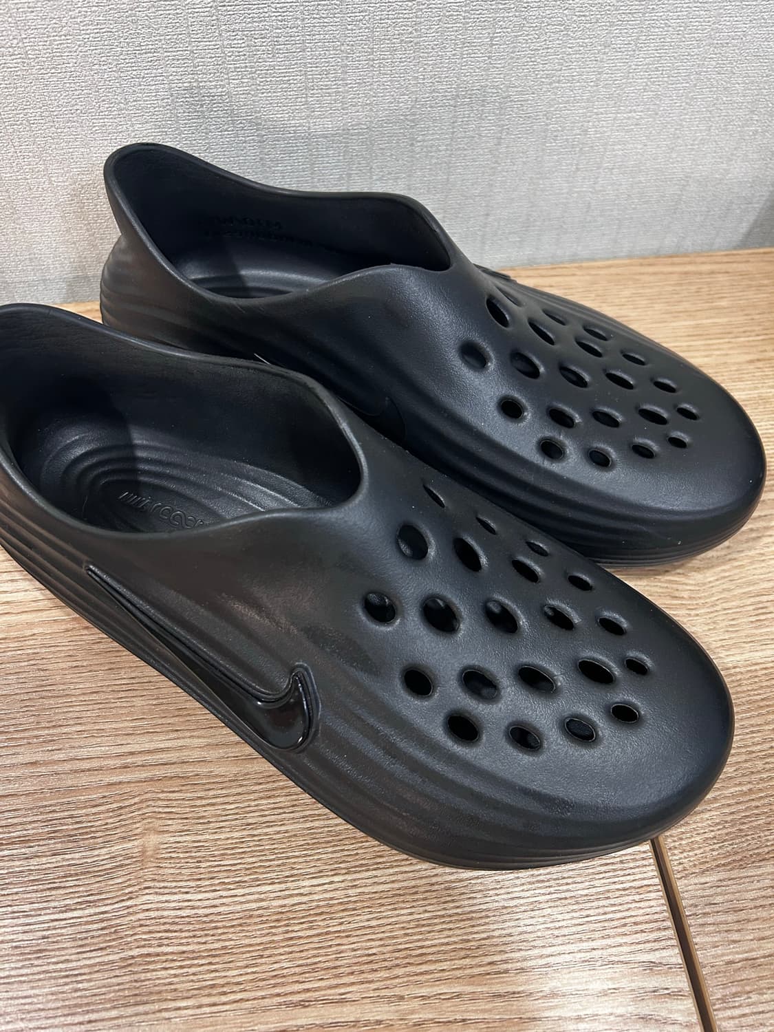 나이키 리커버리 슈즈 블랙 상품이미지2