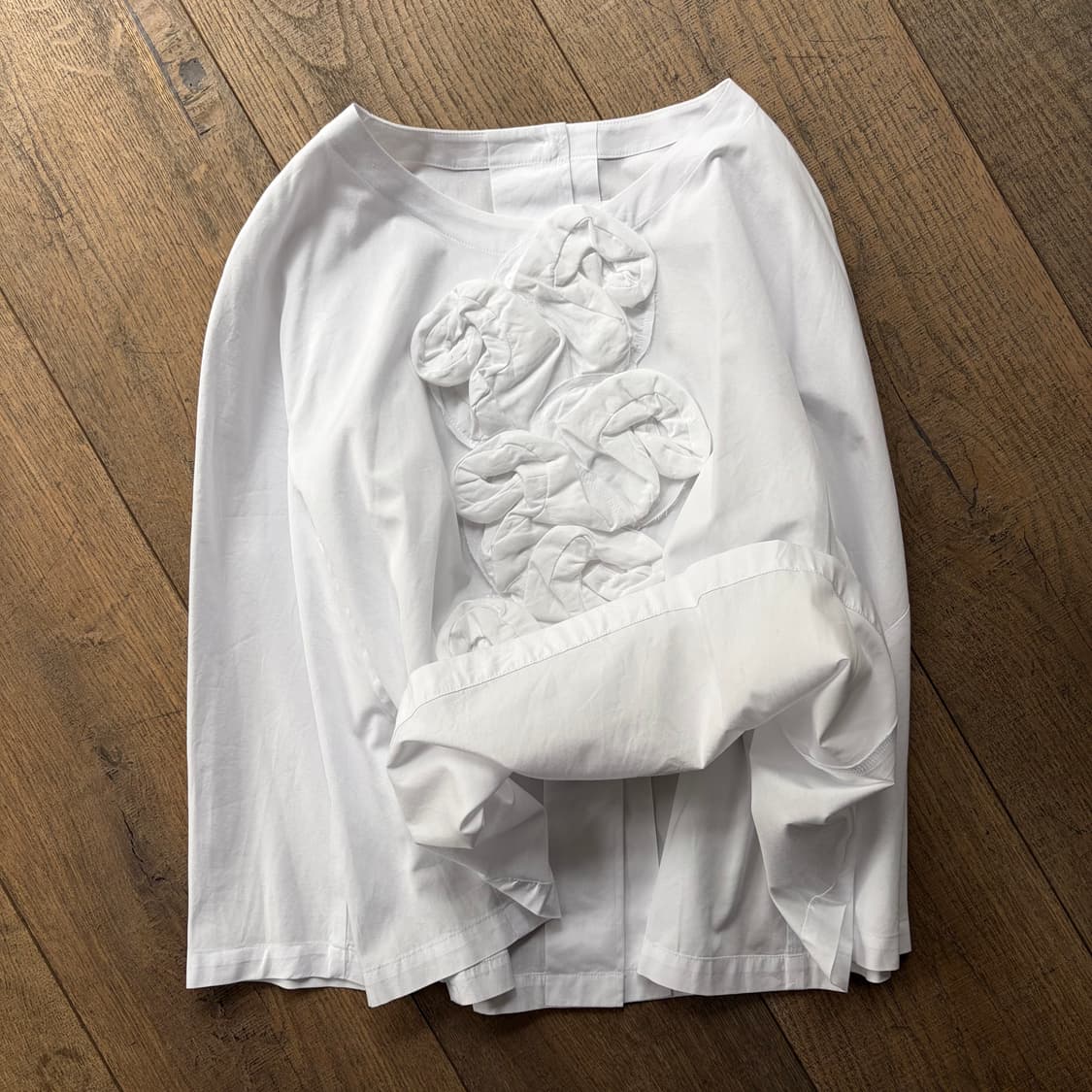 Ruffle Motif Flare Blouse 상품이미지5