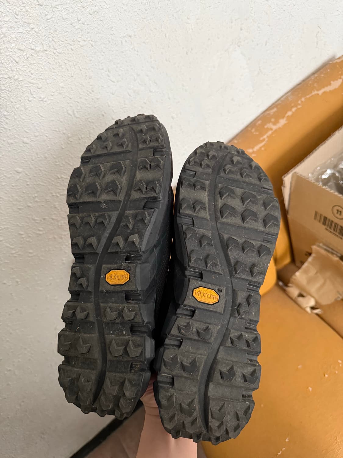 오클리 라이트 쉴드 트리플 블랙 스니커즈280 상품이미지3