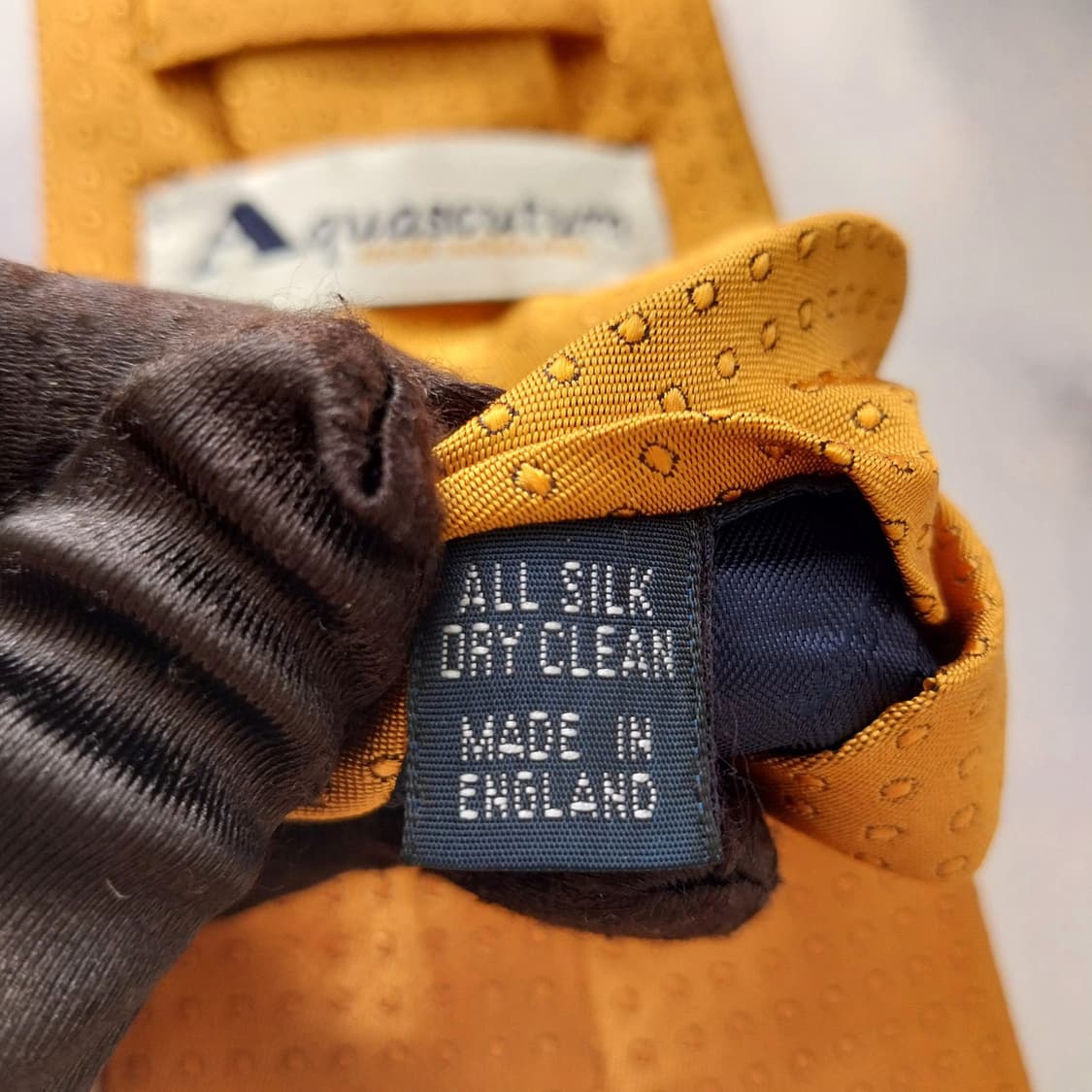 아쿠아스큐텀 실크 오렌지 도트 넥타이 9.8cm A등급 K1655
 상품이미지9