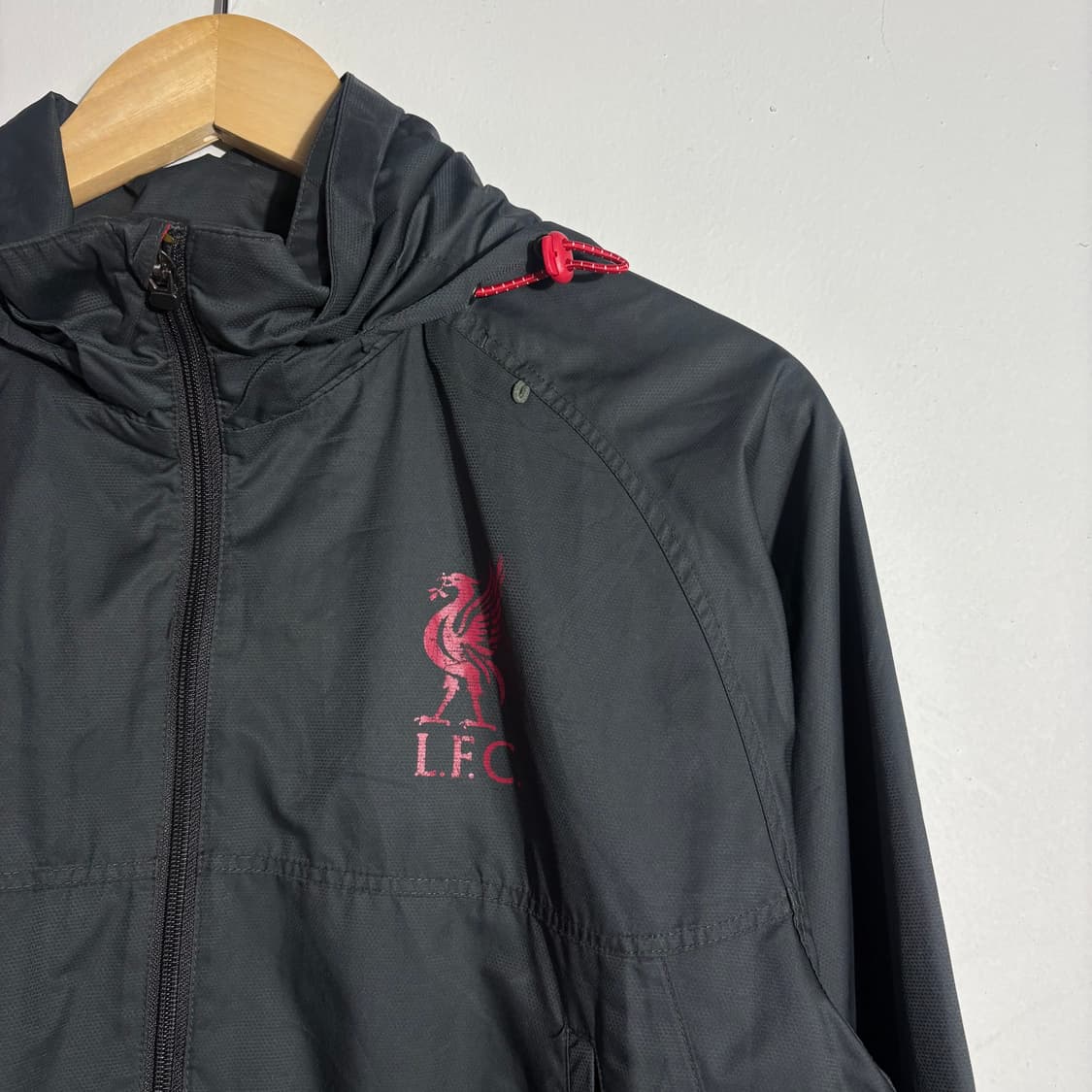 아디다스 리버풀 블랙 바람막이 자켓 (무료배송) 상품이미지2