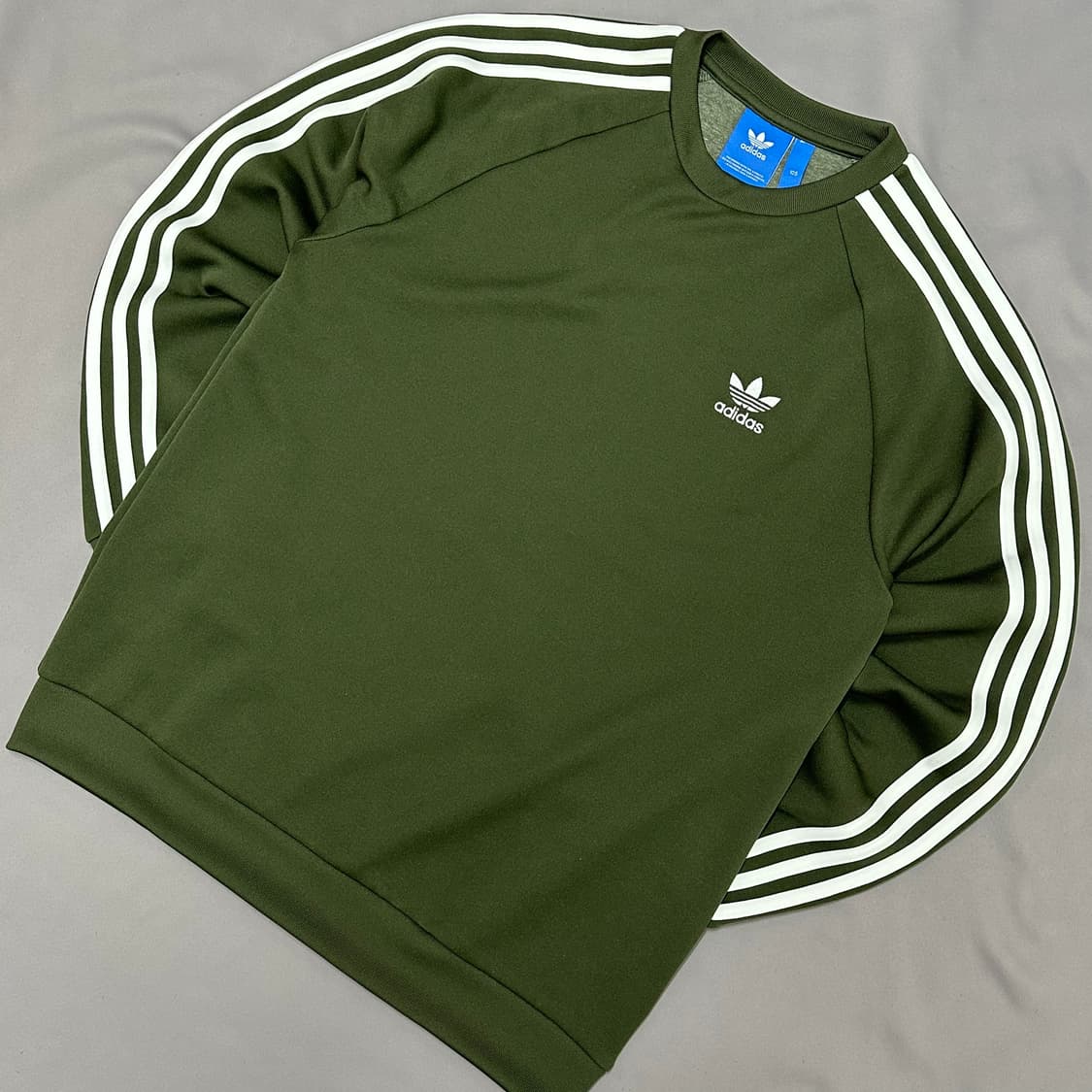 아디다스 슈퍼스타 삼선 카키 맨투맨 105 상품이미지3