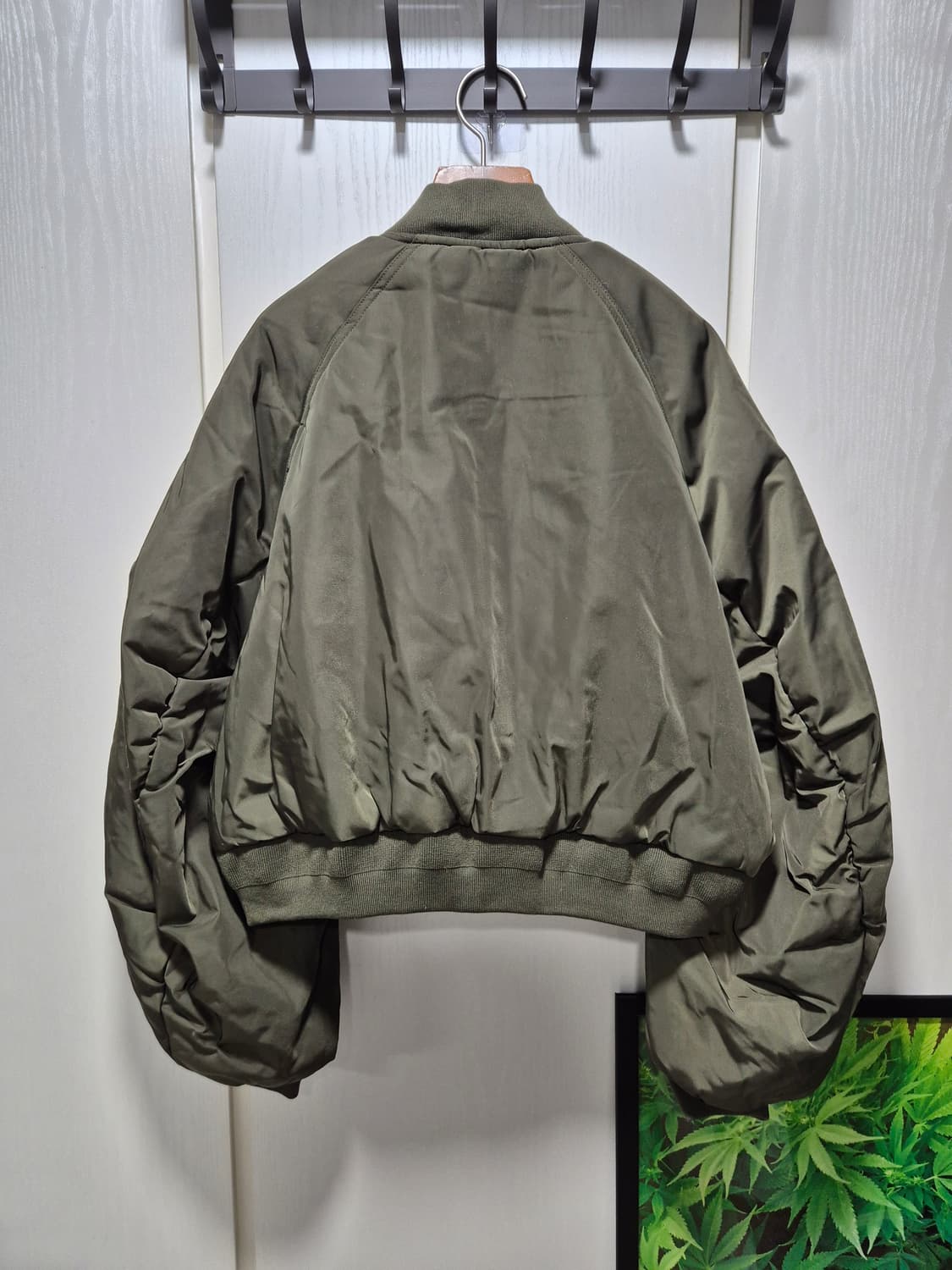 제너럴아이디어 크롭 MA-1 봄버 자켓 카키.새상품 상품이미지9