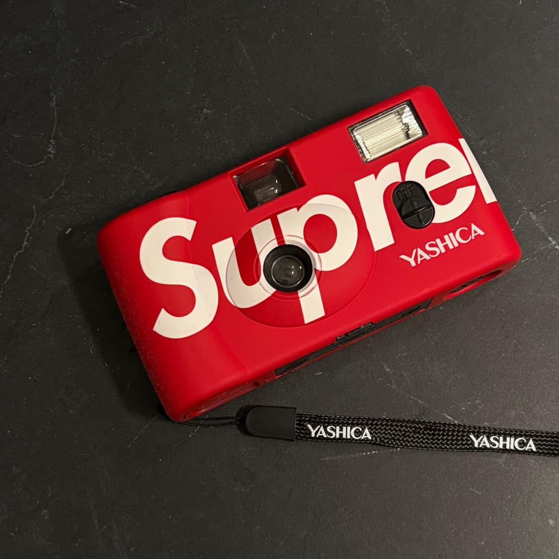 Supreme 야시카 필름 카메라 상품이미지1