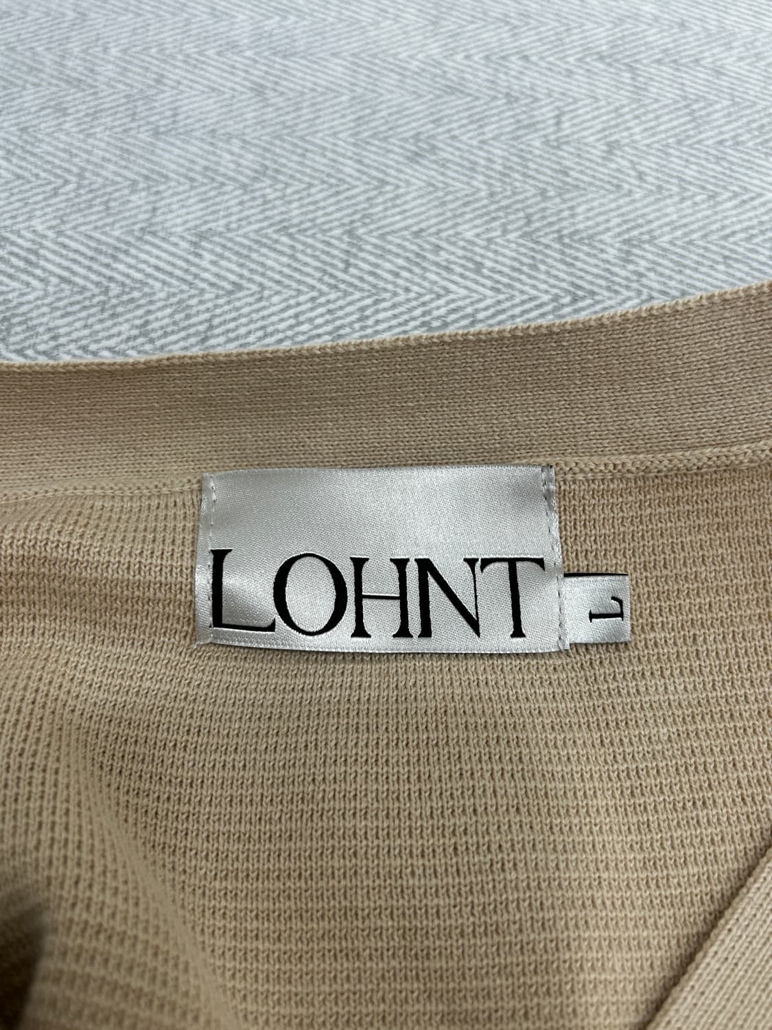 론트 LOHNT 베이지 니트 가디건 남성 L 상품이미지5