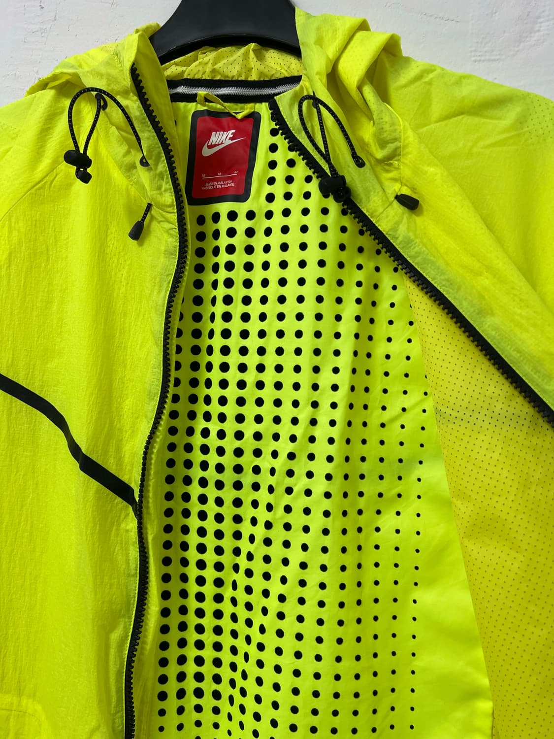 M 나이키 테크 에어로쉴드 윈드러너 바람막이 상품이미지4