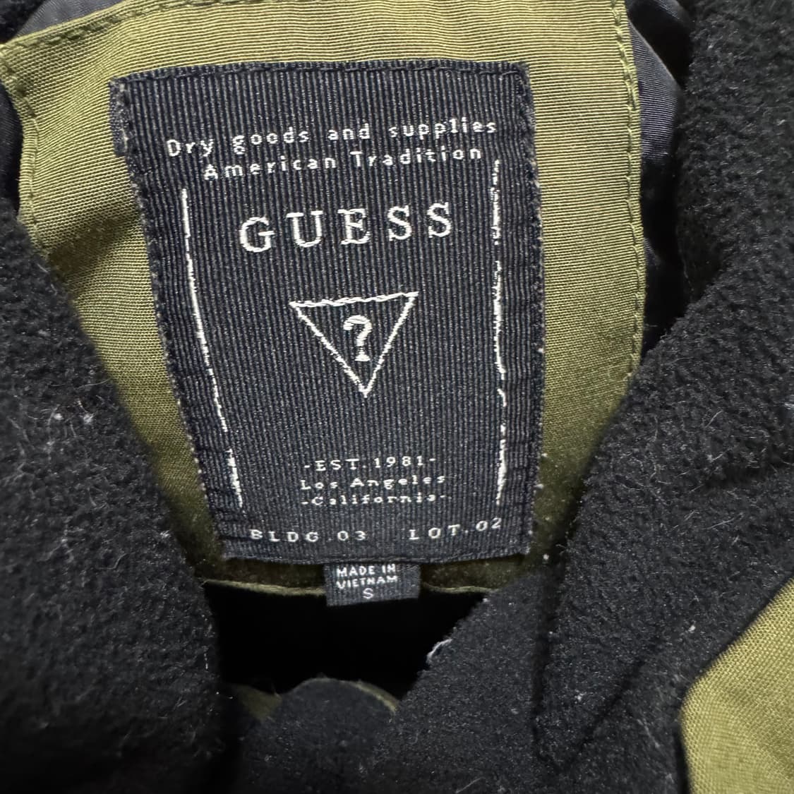 게스 덕다운 야상 패딩 파카 상품이미지7