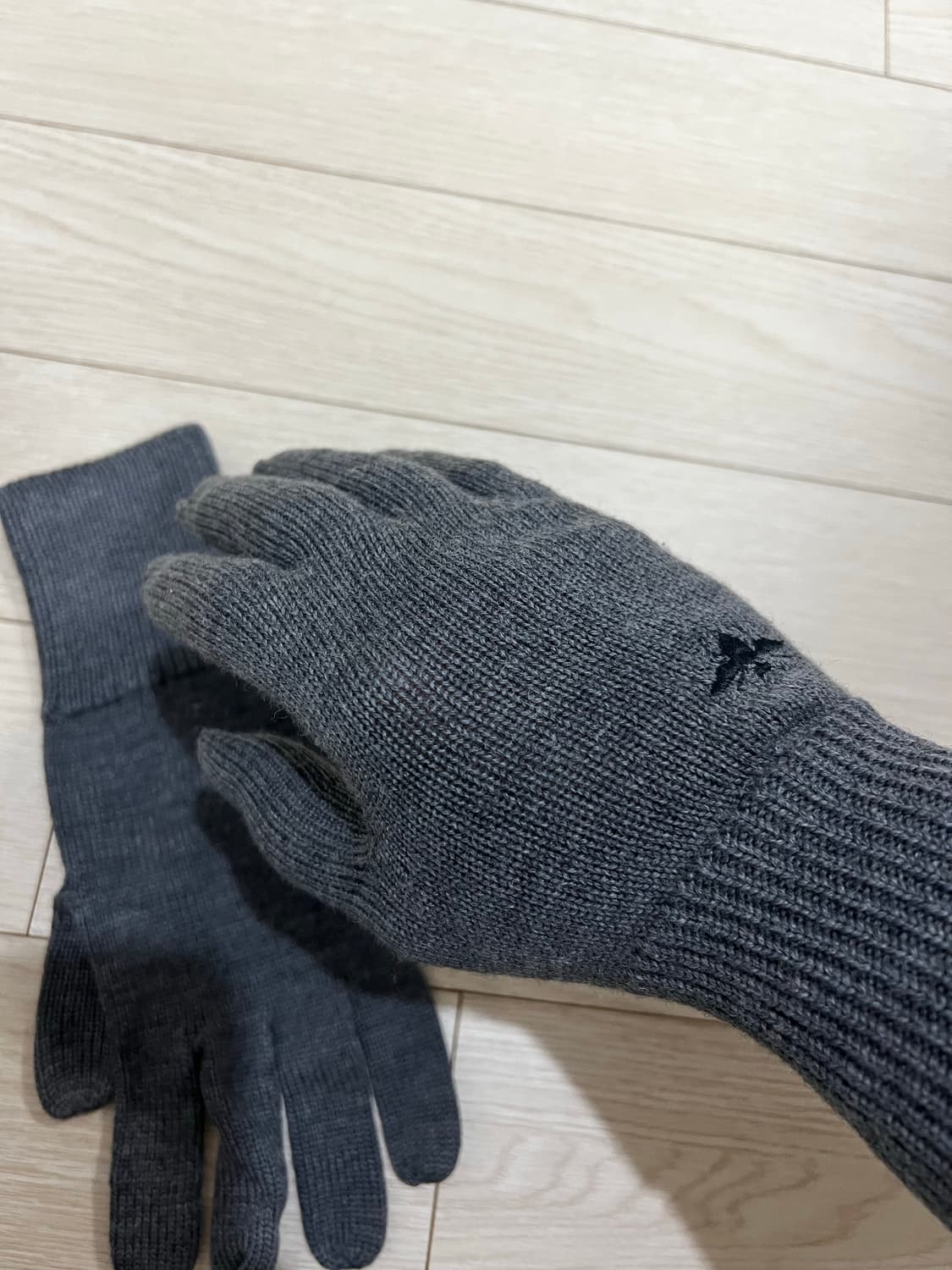 디올옴므 비자수 울 장갑 상품이미지4