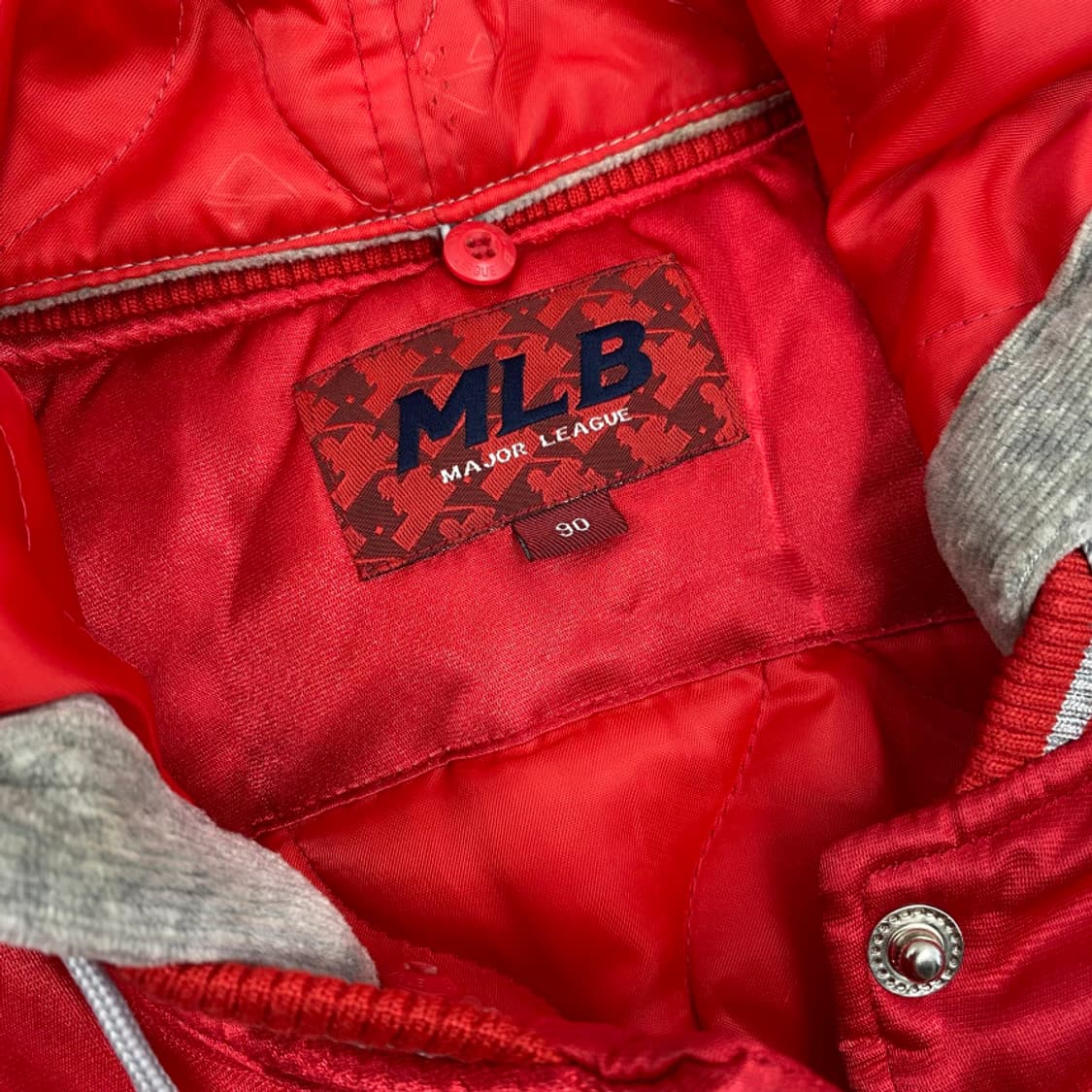 MLB 크롭 바시티 누빔자켓 상품이미지3