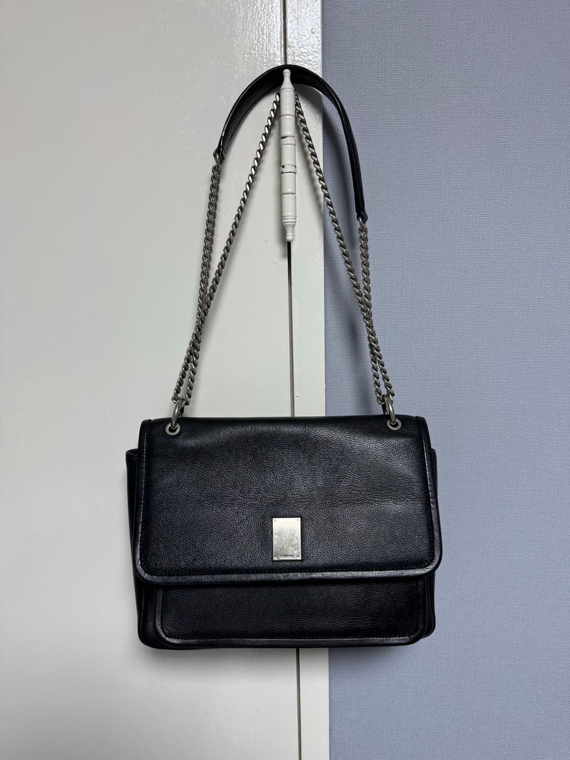 쿠론 조엘 블랙 체인 크로스백 상품이미지3