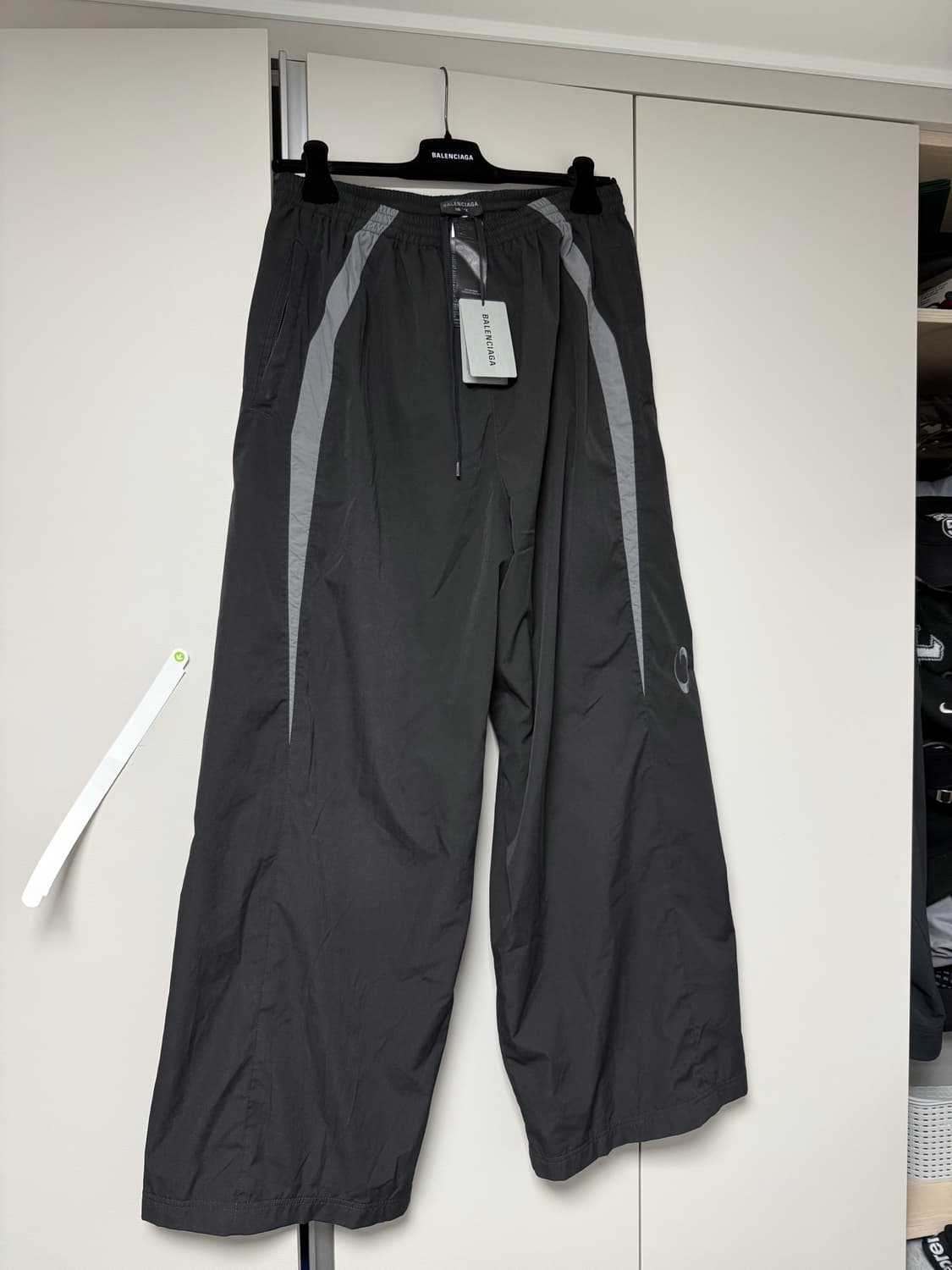 발렌시아가 25ss 트랙팬츠 상품이미지5