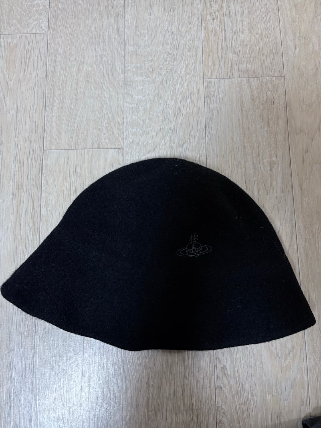 비비안웨스트우드 버킷햇 블랙 상품이미지1