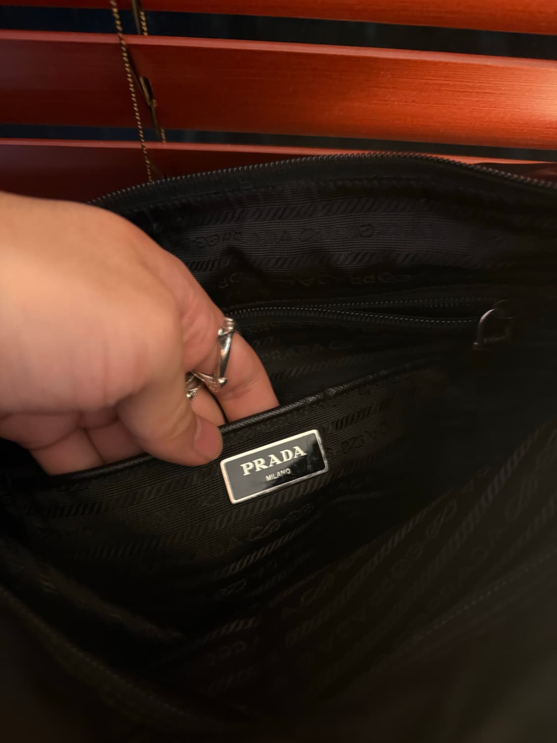 프라다 테수토 투 포켓 버클 메신저백 상품이미지5