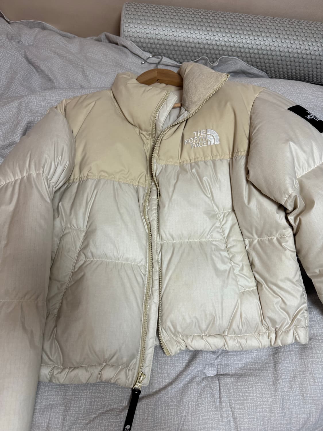 노스페이스 화이트 라벨 노벨티 눕시 다운 자켓 크림 베이지 85s 상품이미지2