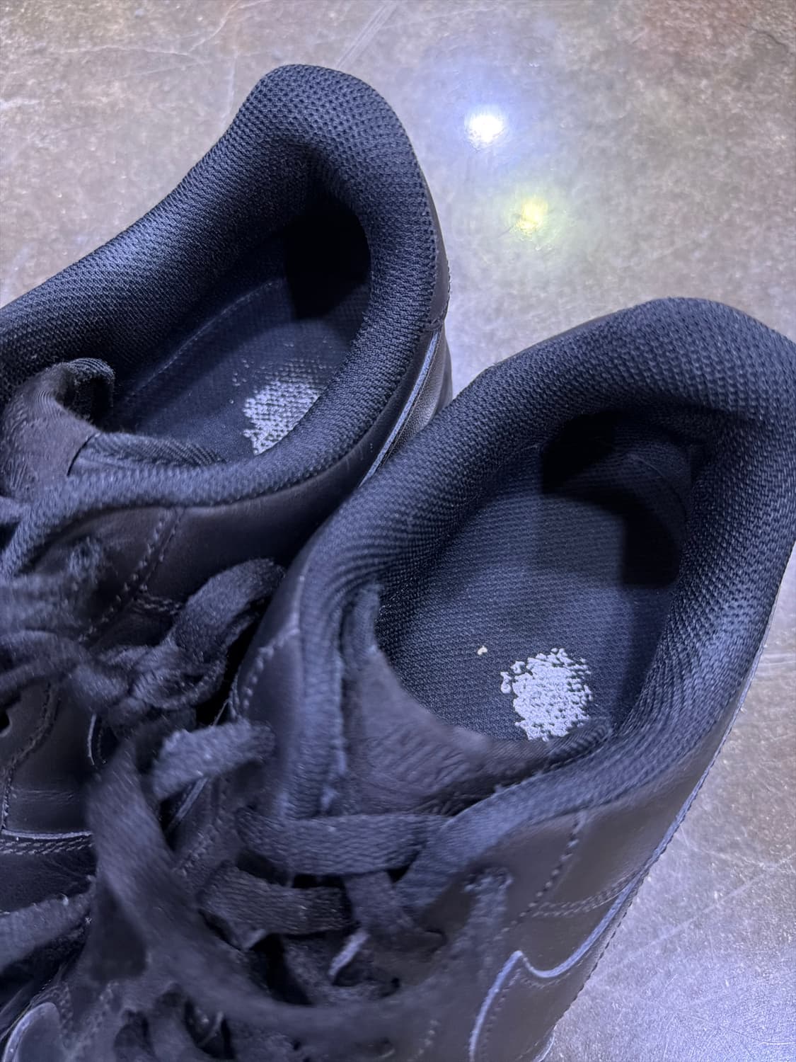 나이키 에어포스 1 07 트리플블랙 로우 270 상품이미지4