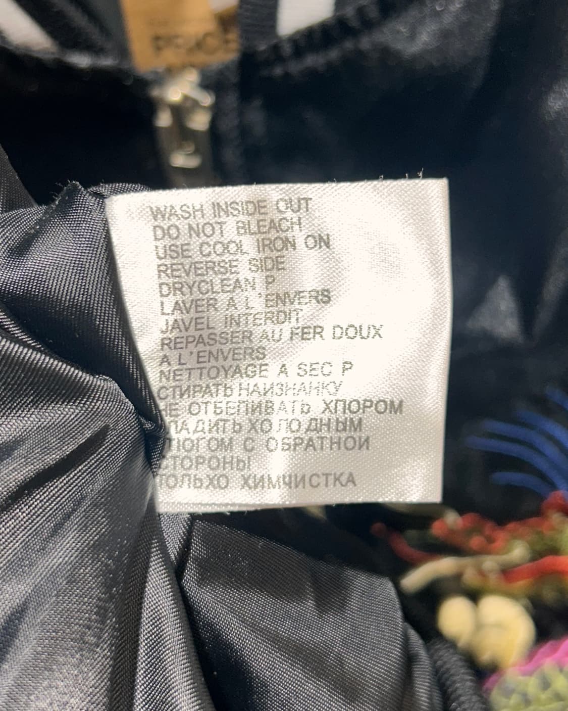 M 어텐션 용 자수 배색 블랙 스카잔 상품이미지6