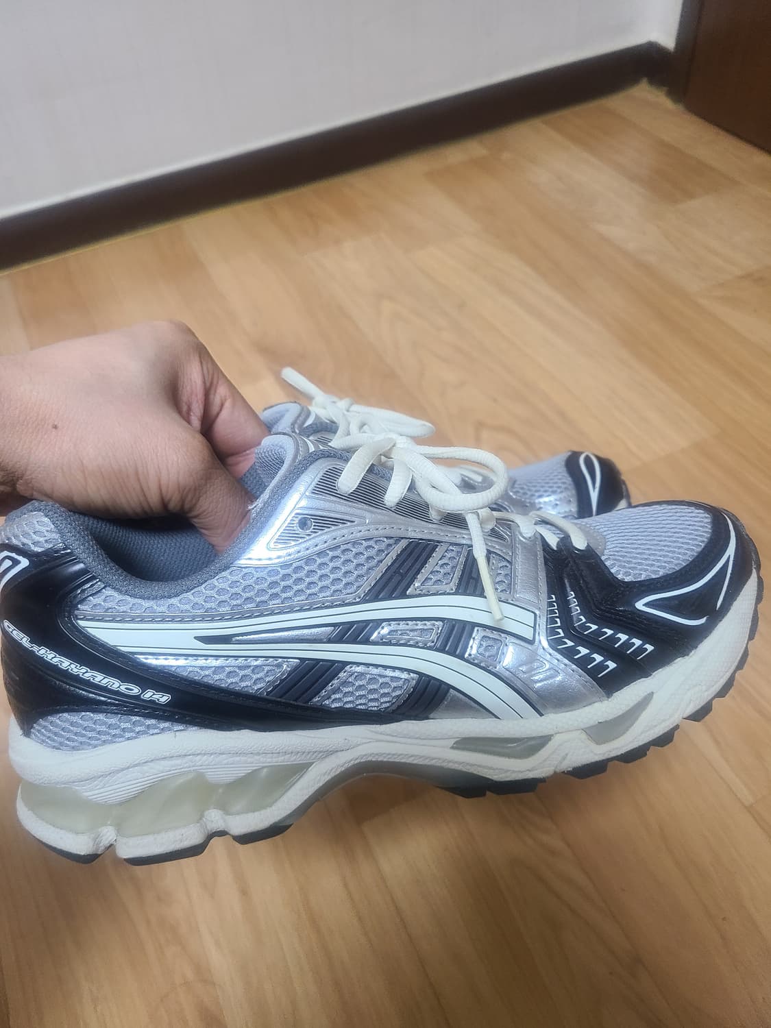 무신사 아식스 젤 카야노 14 블랙 글레이셔 그레이 상품이미지3