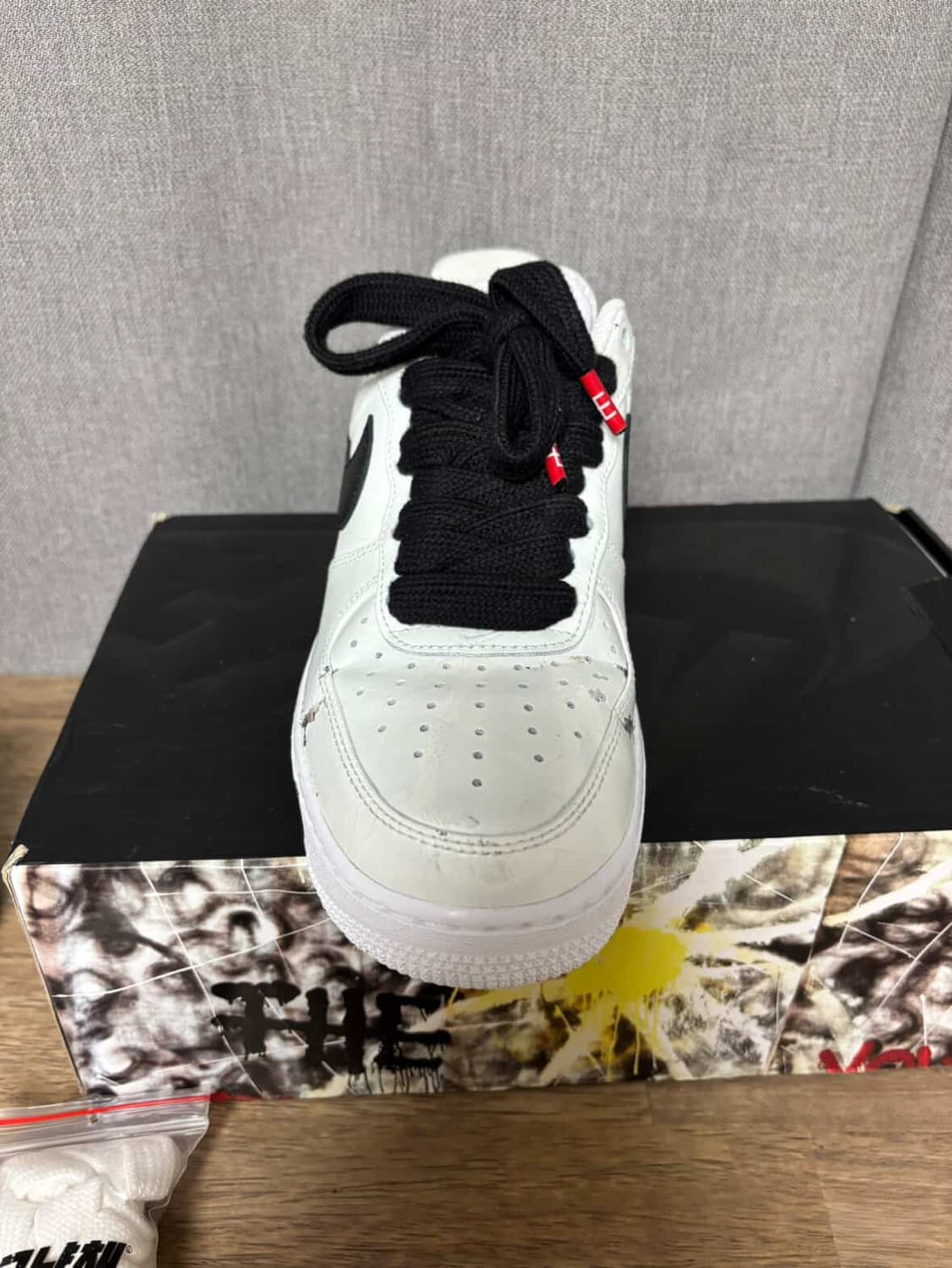 나이키 피스마이너스원 2.0 에어포스 판매합니다 상품이미지3