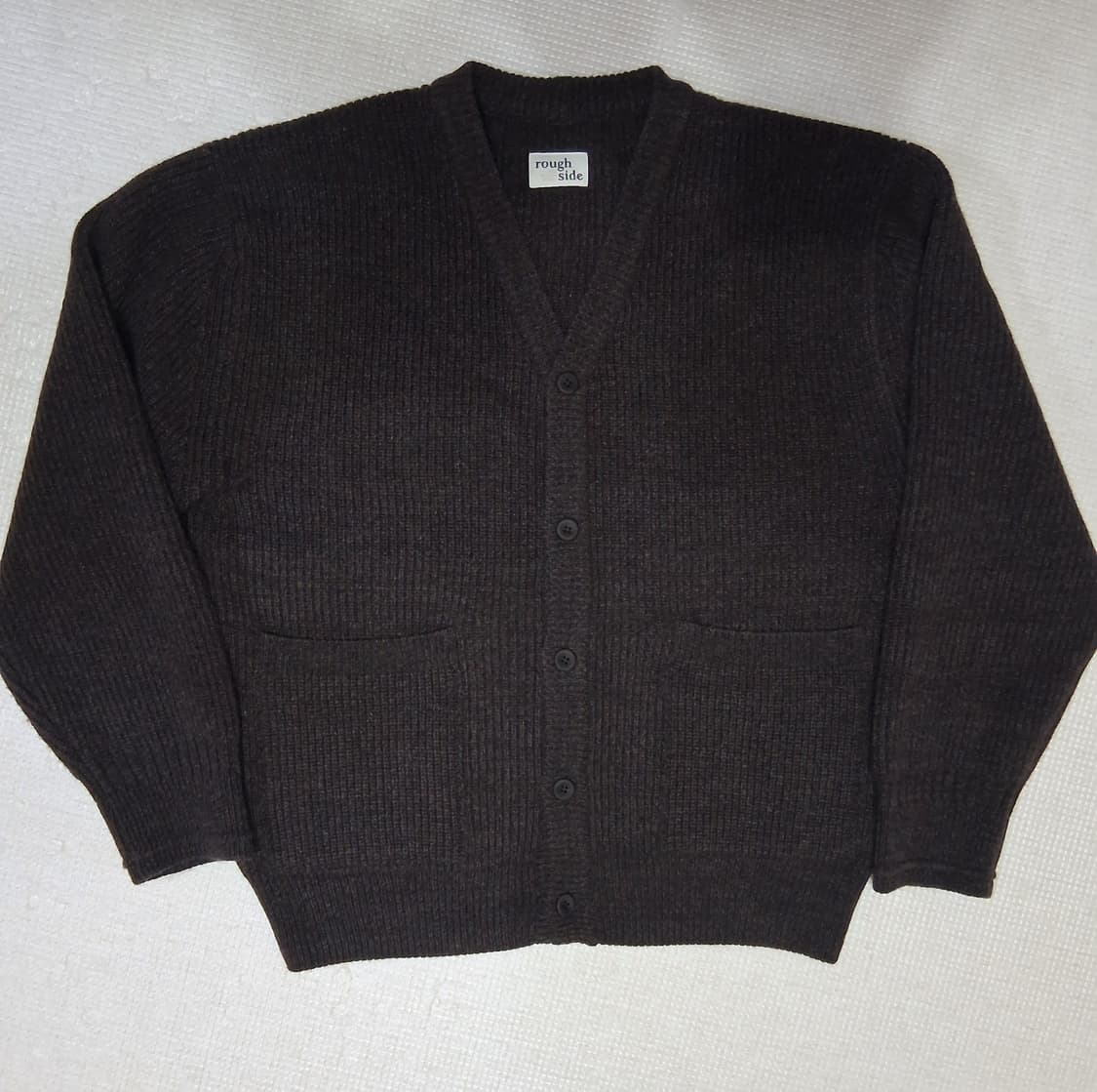 [1] 러프사이드 25fw 브이넥 가디건 (바크) 상품이미지2