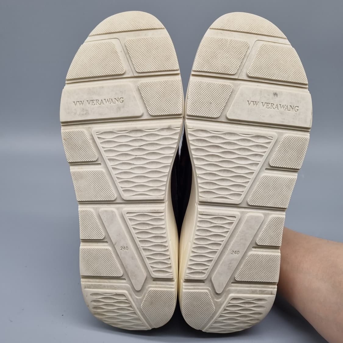 베라왕 뉴워크 송치 여성스니커즈240 굽4 상품이미지3