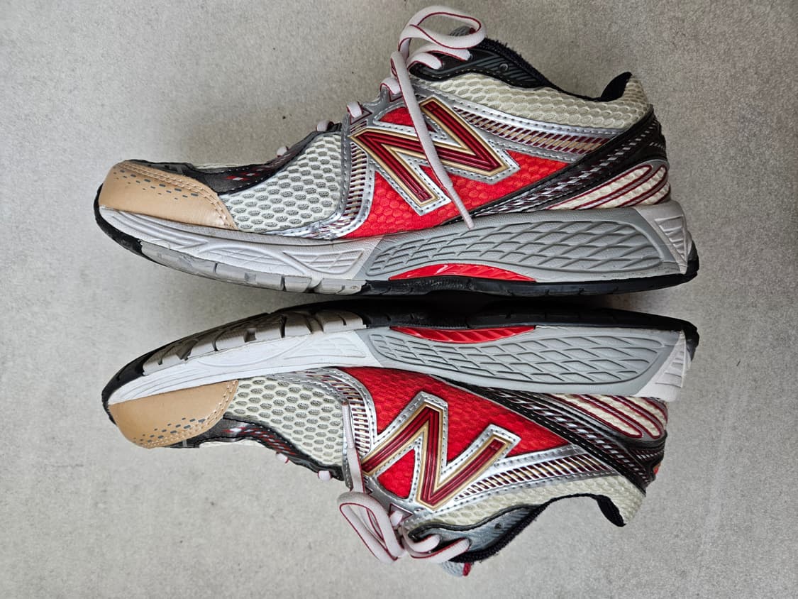 뉴발란스 x 에메레온도르 860v2 레드 상품이미지3