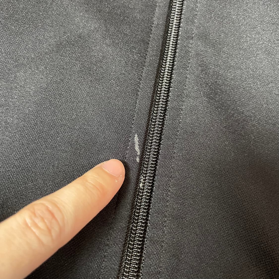 헬리한센 자수로고 사이드 배색 트랙탑 95 상품이미지6