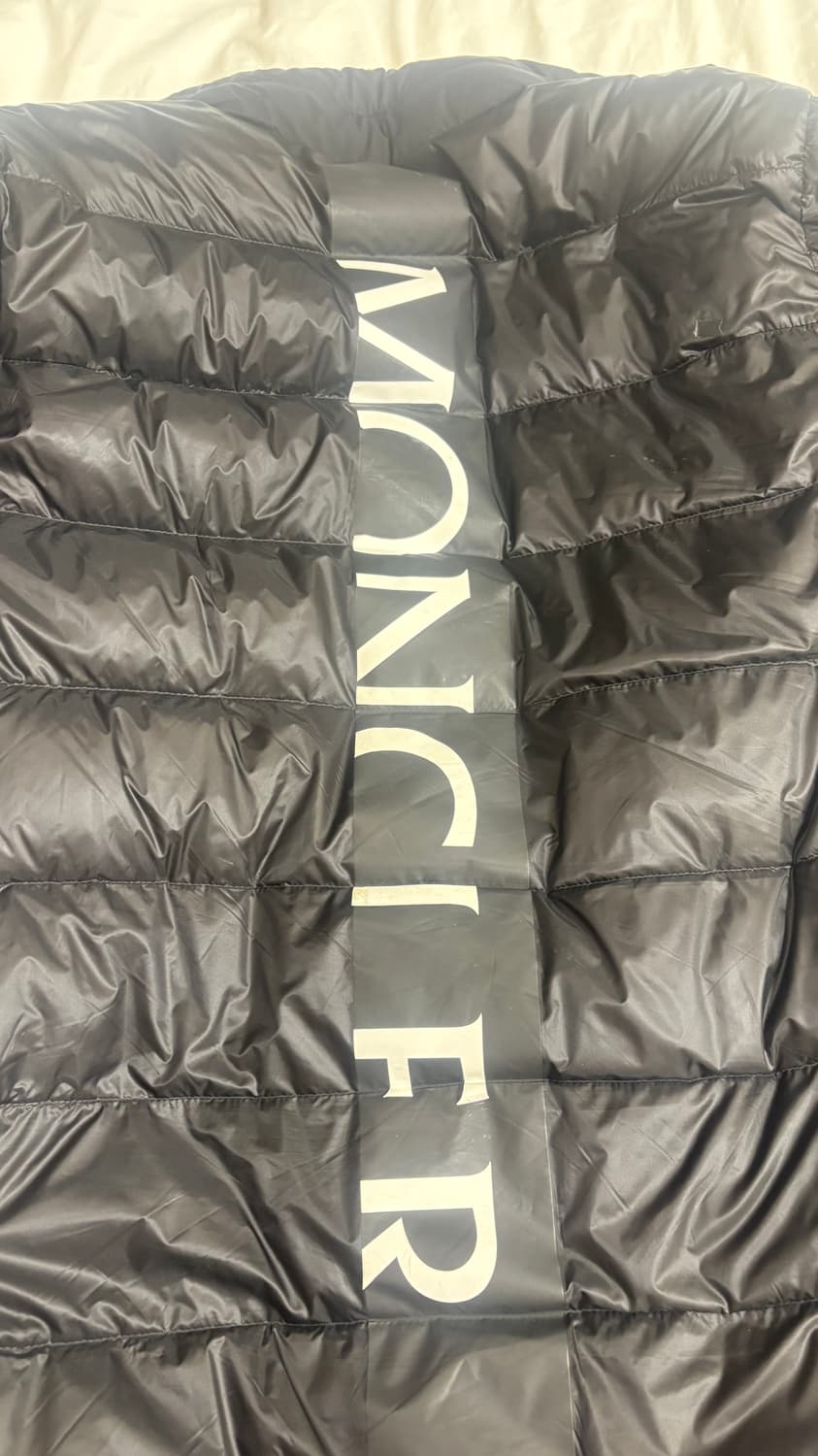 몽클 경량 패딩 상품이미지2