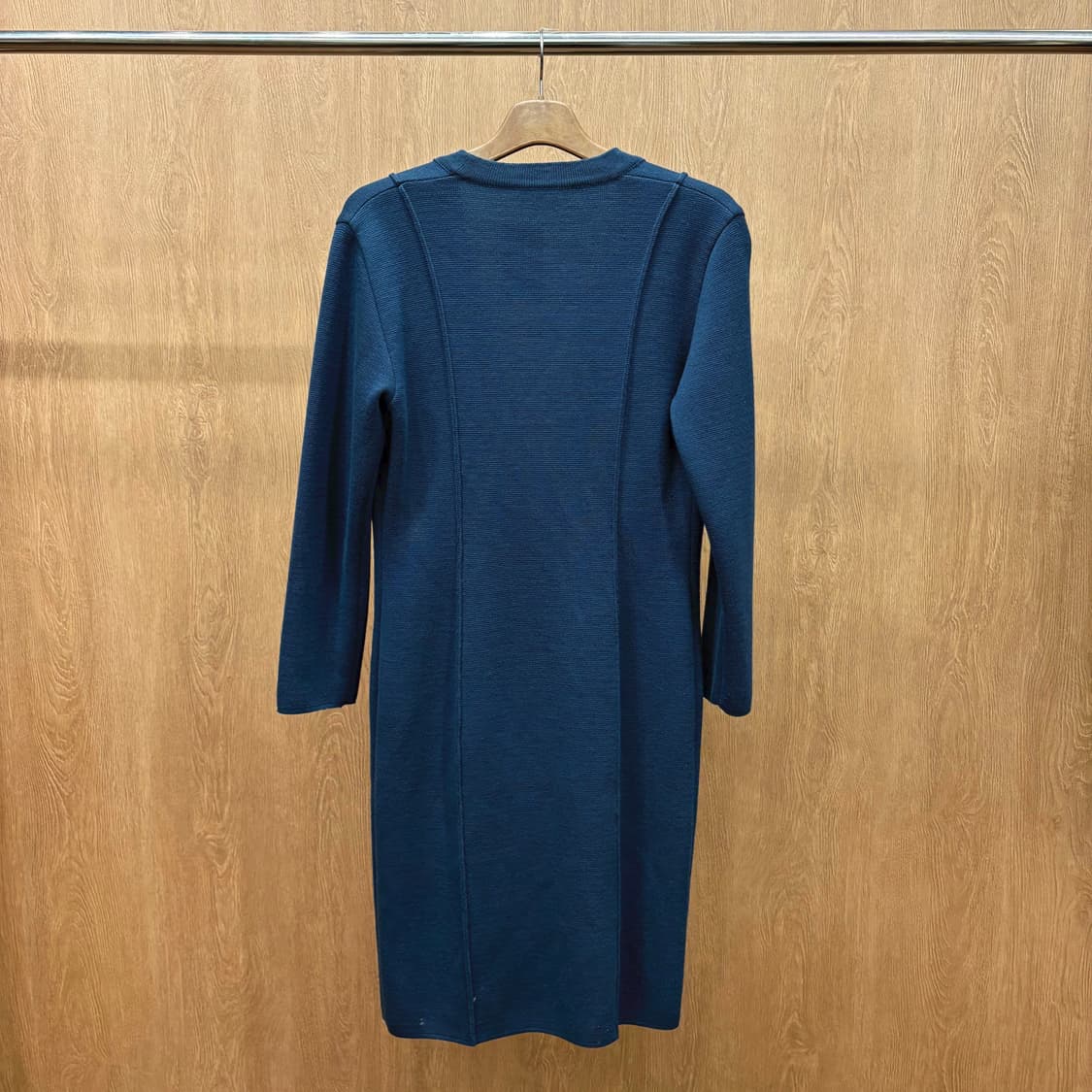 셀린느 딥 브이넥 긴팔 울 롱 가디건 골드 메탈 버튼 포켓 디테일 블루 상품이미지3