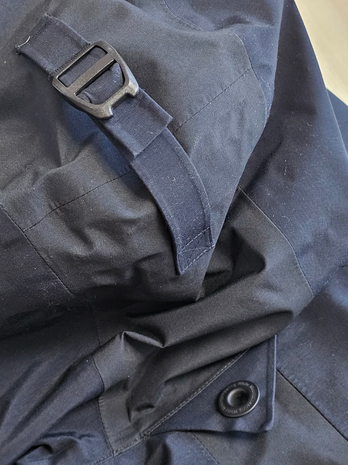 화이트 마운티니어링 고어텍스 다운 파카 네이비 1 상품이미지5