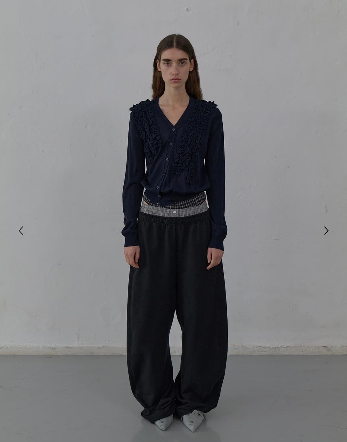 [LCDC] ASYMMETRIC FRILL CARDIGAN (NAVY) 상품이미지3