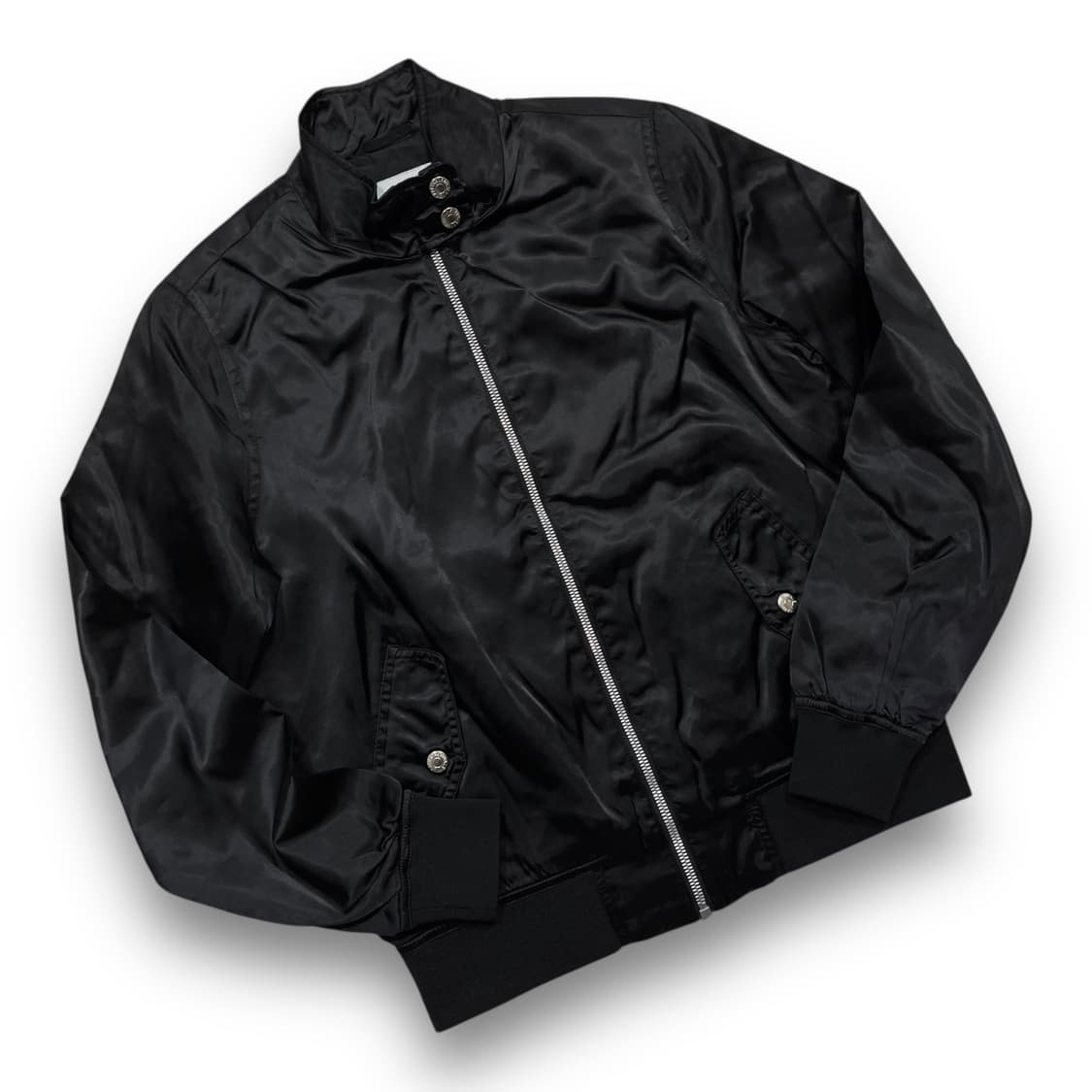 캘빈 클라인 딥 다크 글로시 나일론 봄버자켓 상품이미지2