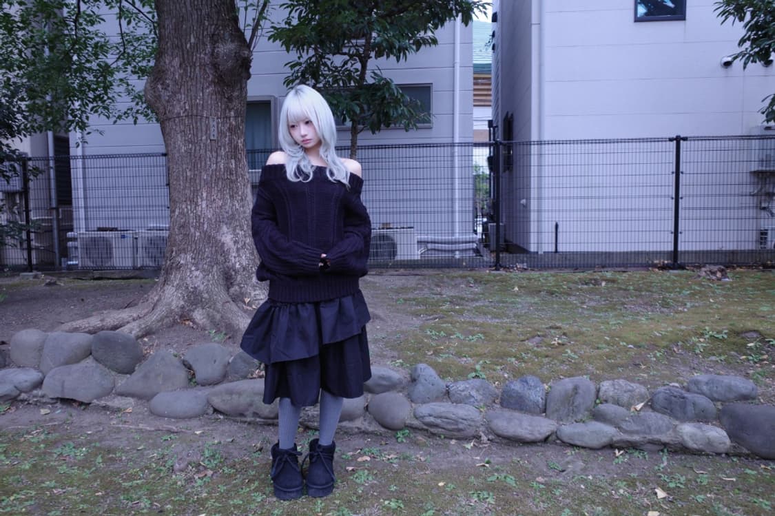 슈미 꽈배기 오프숄더 니트 새상품 상품이미지2