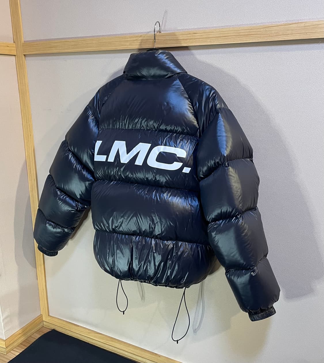 LMC 유광 패딩 블랙 M 상품이미지4