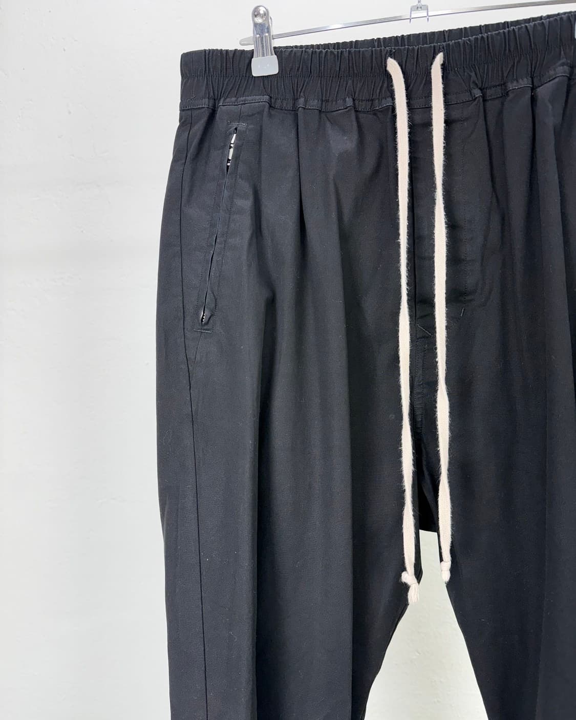 릭 오웬스 19ss 테쿠아틀 블랙 드로스트링 트랙 팬츠 상품이미지2