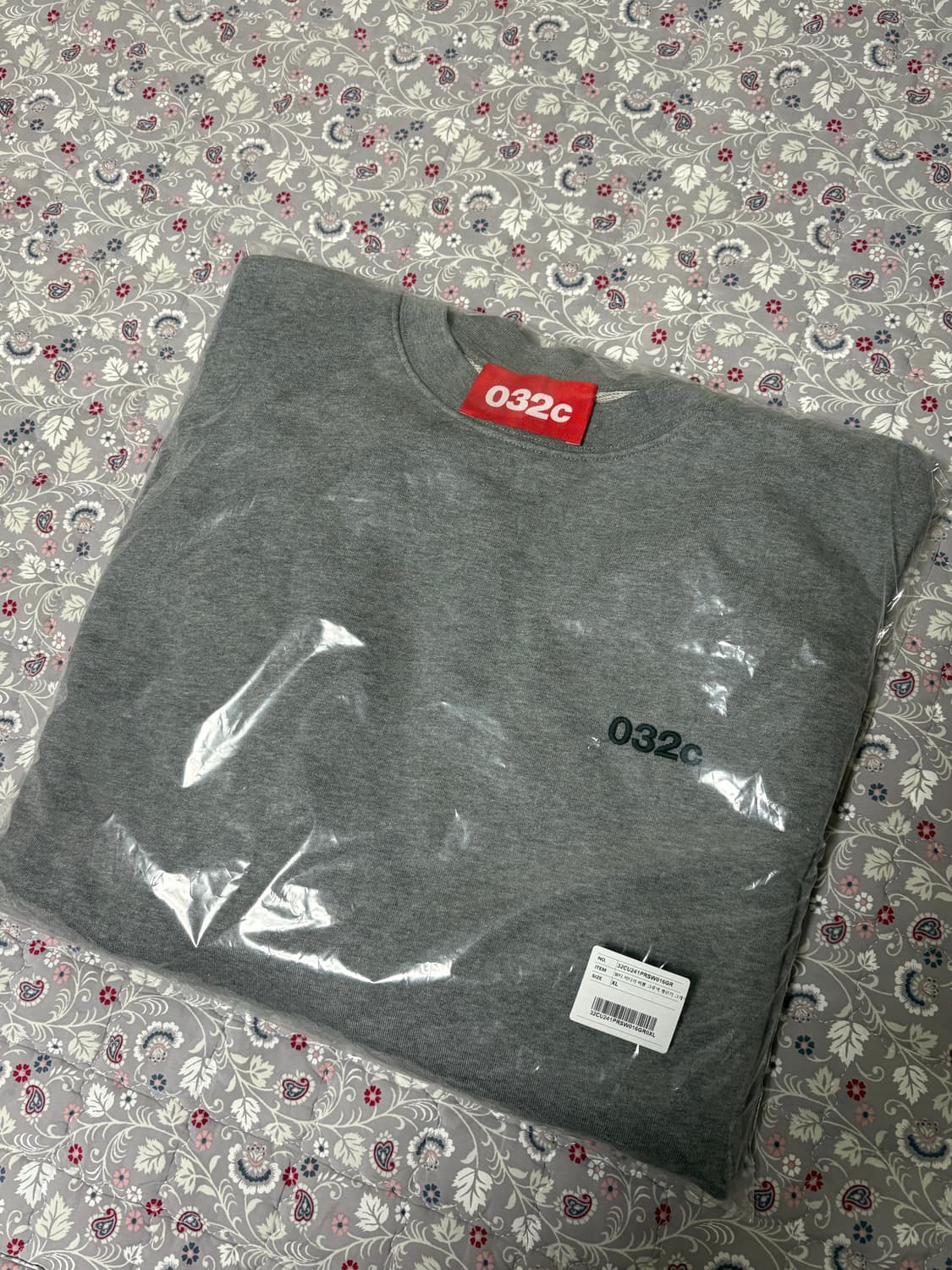 [XL / 새상품] 032c 멀티 미디어 버블 크루넥 맨투맨 상품이미지3