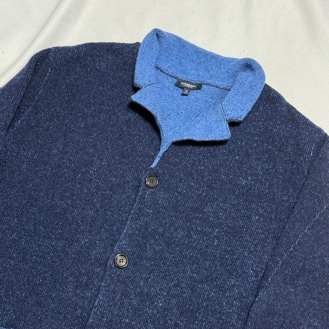 M 버버리 브이넥 네이비 카라 가디건 상품이미지1