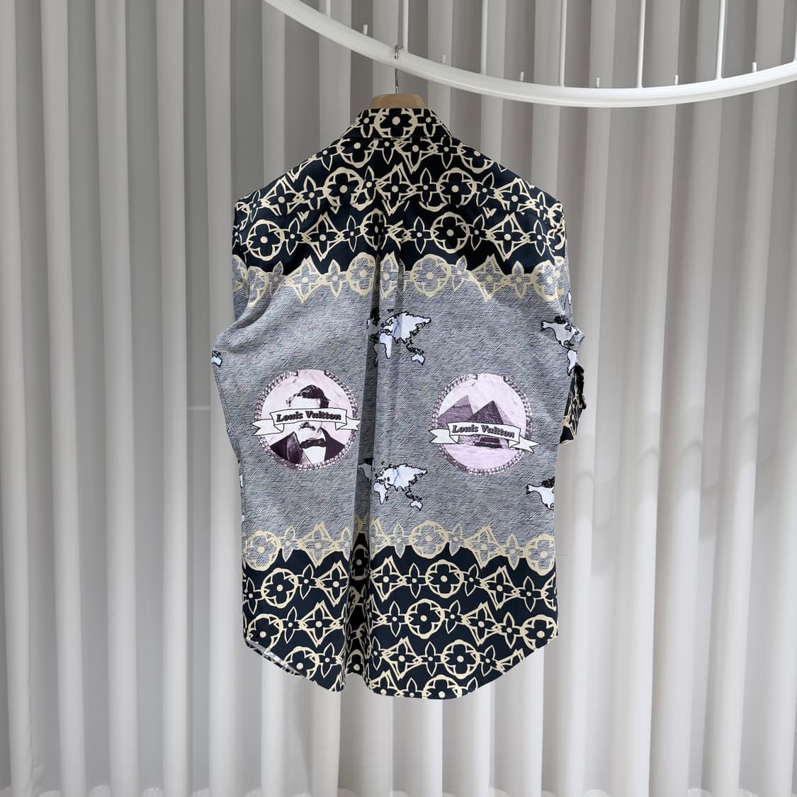 (S/XL) / 루이비통 모노그램 왁스 멀티컬러 반팔 셔츠 상품이미지5