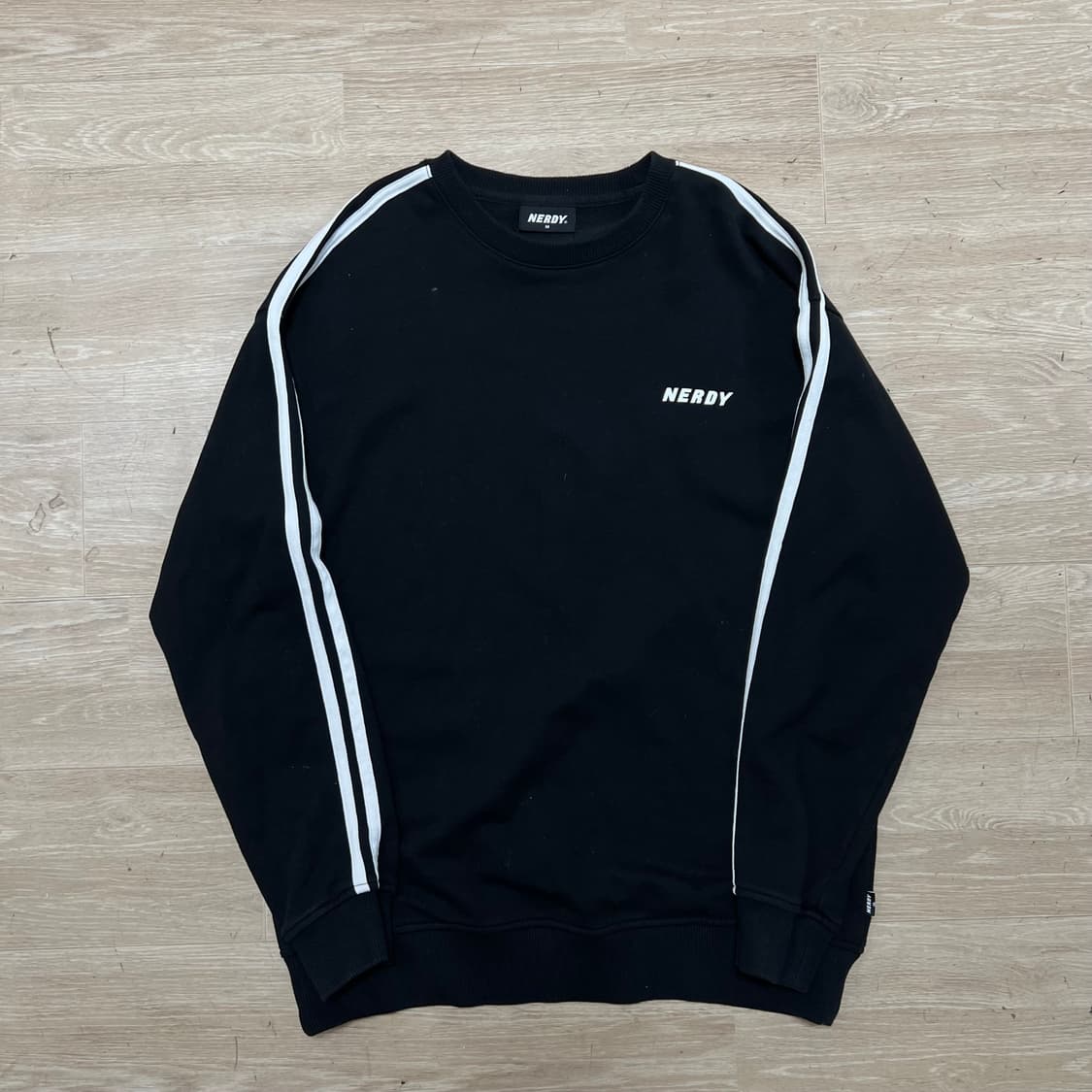 널디 사이드라인 배색 맨투맨 크루넥 티셔츠 [블랙] M/95 상품이미지1