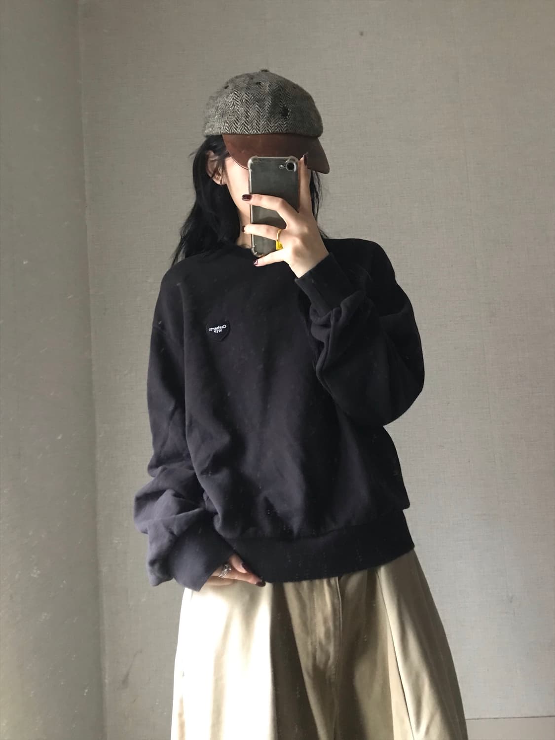 칼하트Wip 패치 블랙 맨투맨 상품이미지3