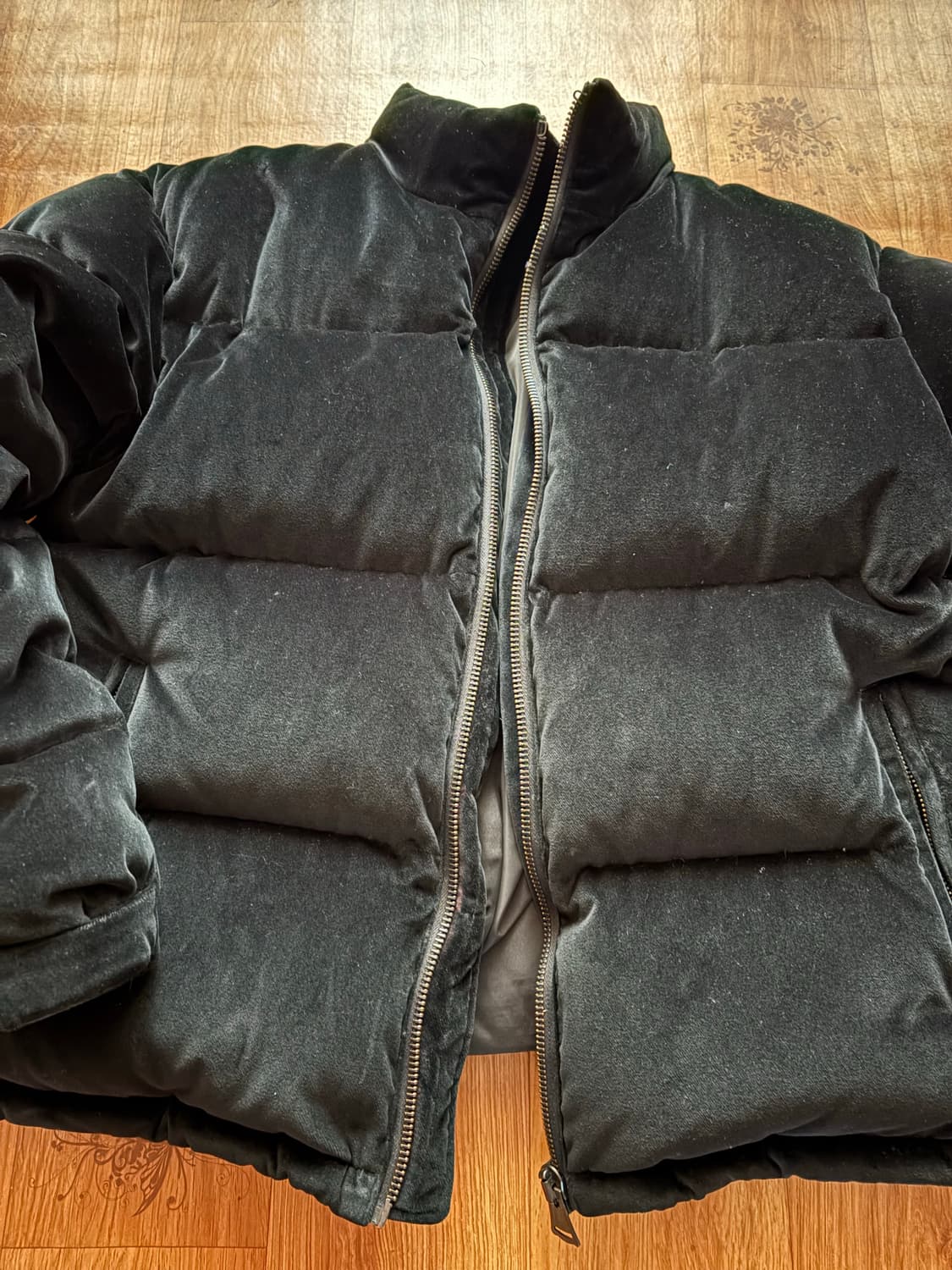 틸레이트 벨벳 다운 L 상품이미지1