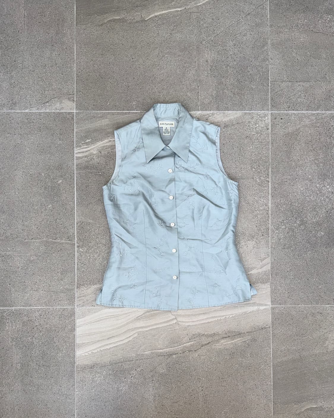 Mute blue oriental embroid silk vest 상품이미지1
